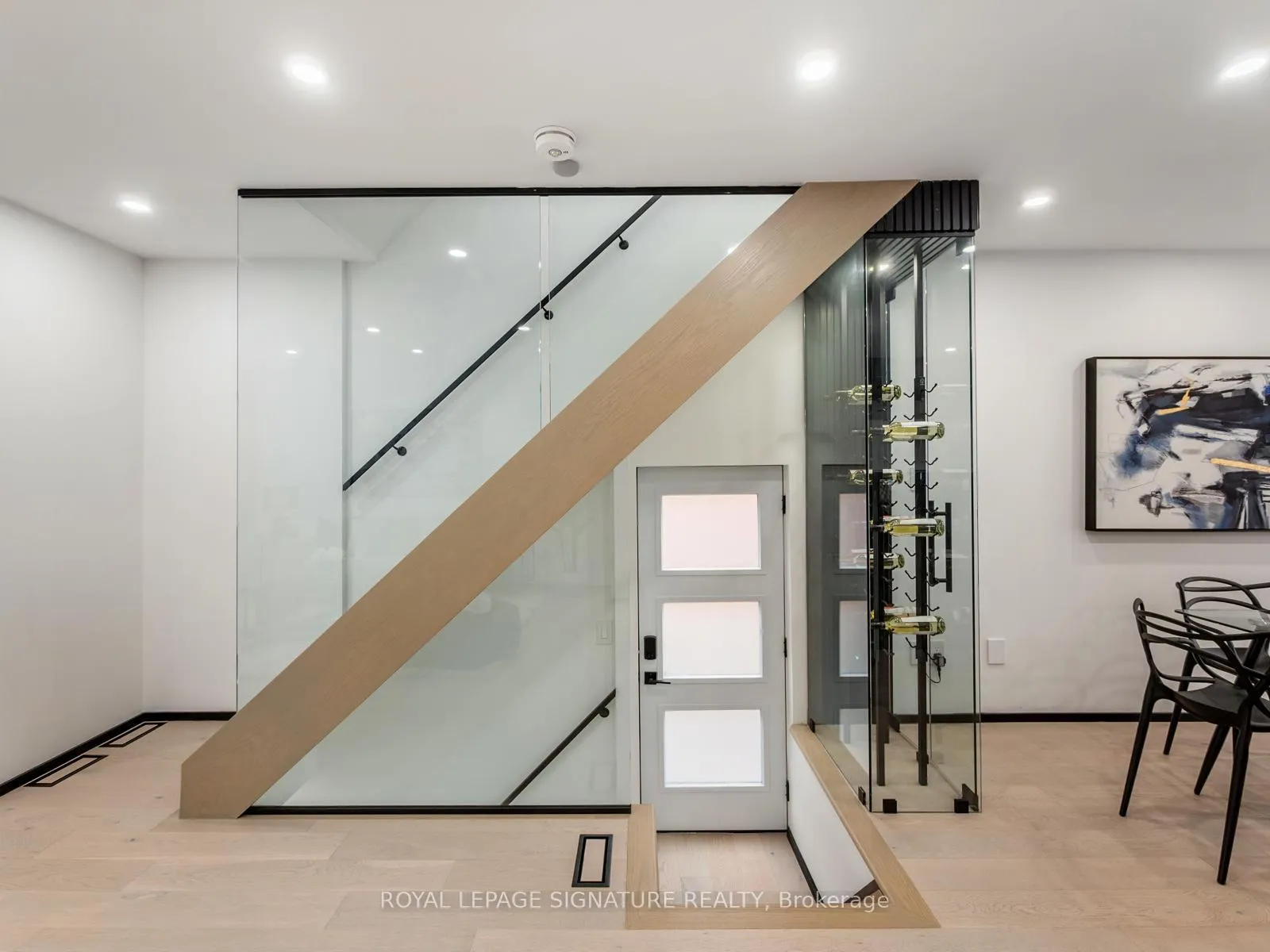 Photo 19 of 186 Oak Park Avenue, Toronto, Woodbine-Lumsden — HOMEH
