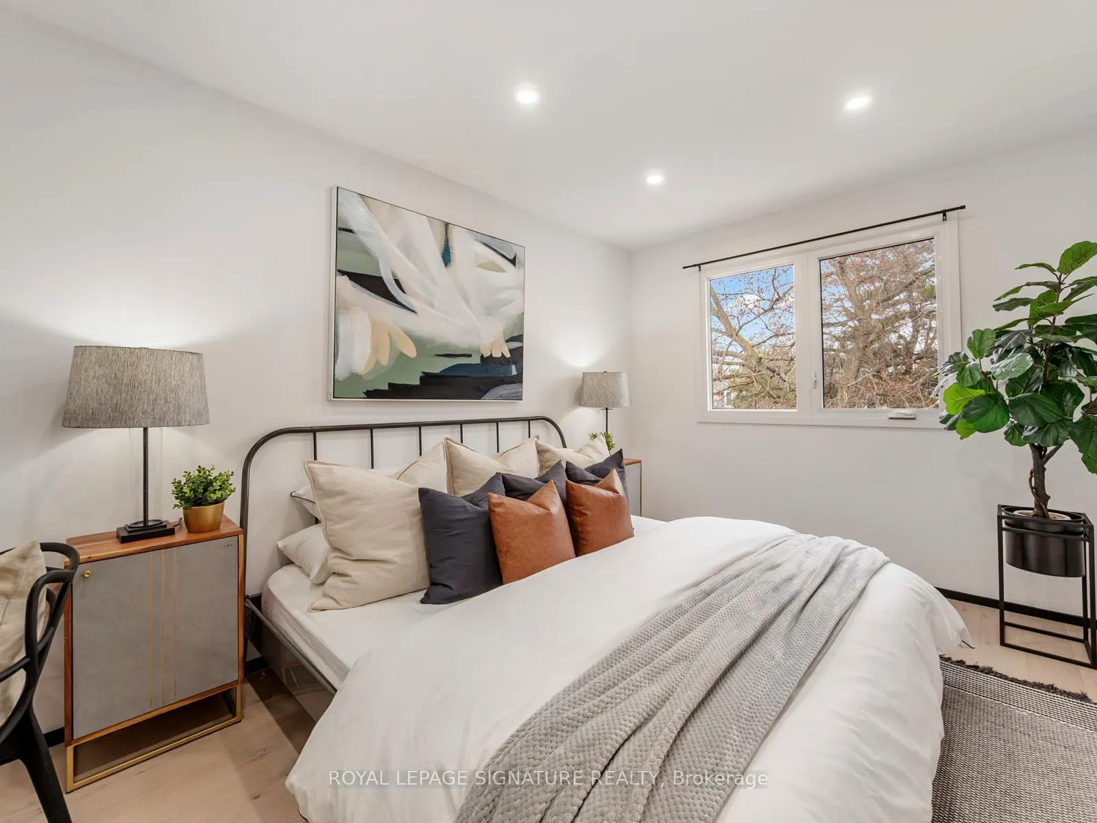 Photo 22 of 186 Oak Park Avenue, Toronto, Woodbine-Lumsden — HOMEH