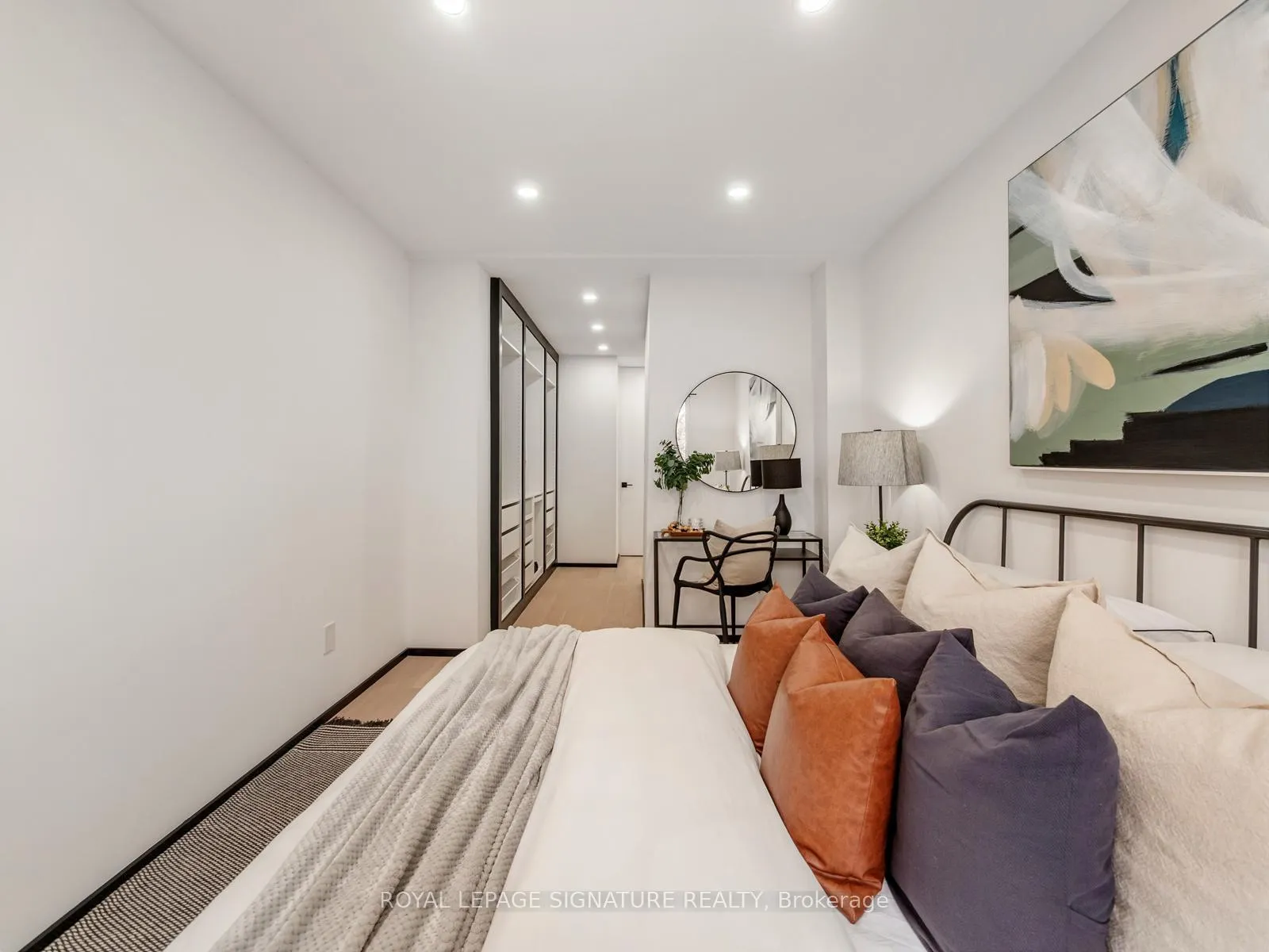 Photo 23 of 186 Oak Park Avenue, Toronto, Woodbine-Lumsden — HOMEH