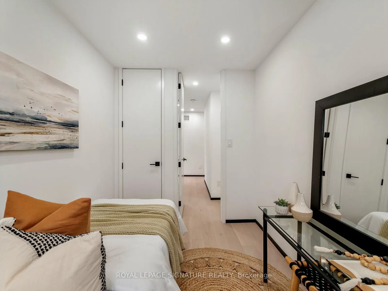 Photo 30 of 186 Oak Park Avenue, Toronto, Woodbine-Lumsden — HOMEH