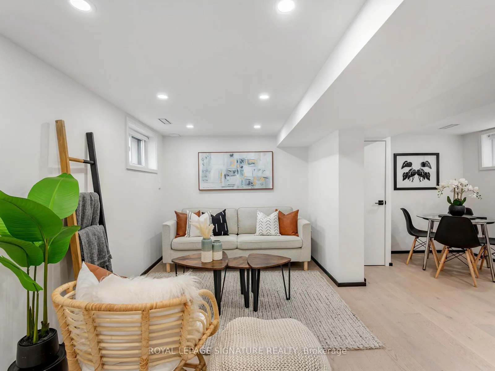 Photo 37 of 186 Oak Park Avenue, Toronto, Woodbine-Lumsden — HOMEH