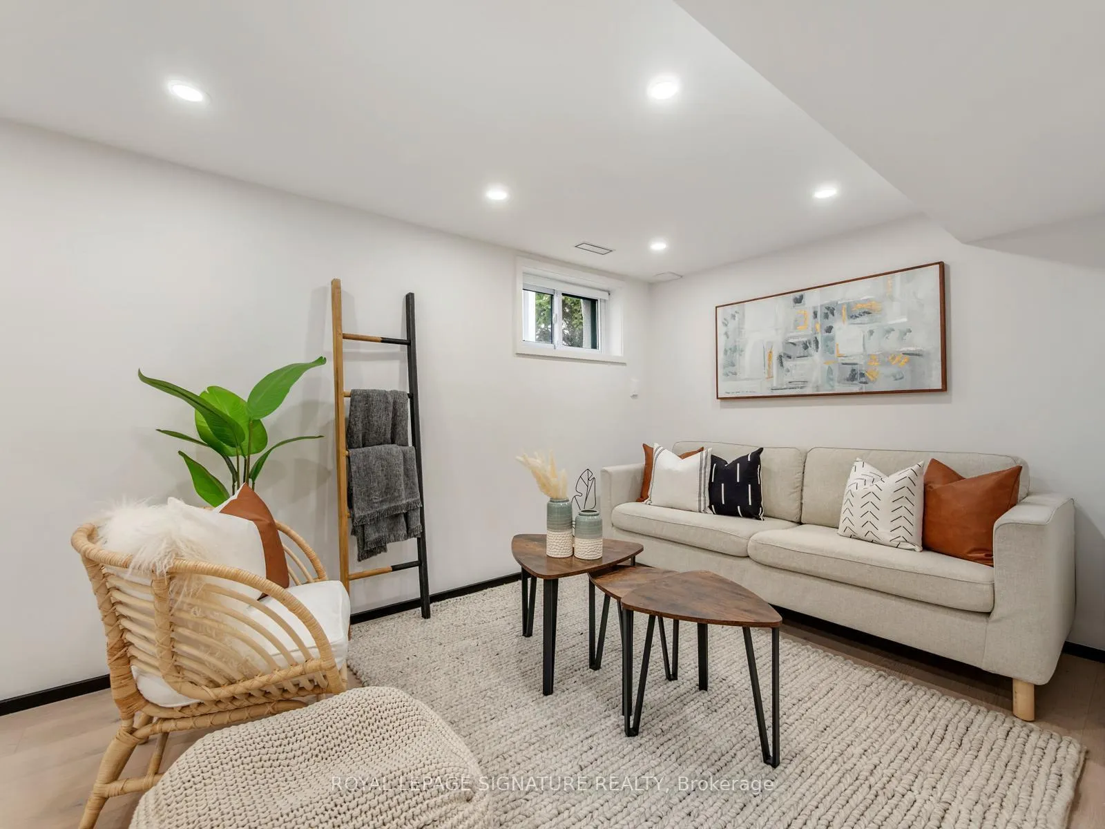 Photo 38 of 186 Oak Park Avenue, Toronto, Woodbine-Lumsden — HOMEH