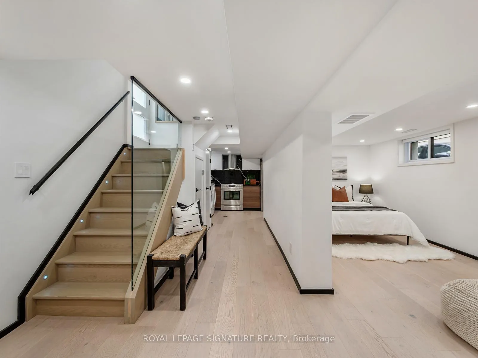 Photo 40 of 186 Oak Park Avenue, Toronto, Woodbine-Lumsden — HOMEH