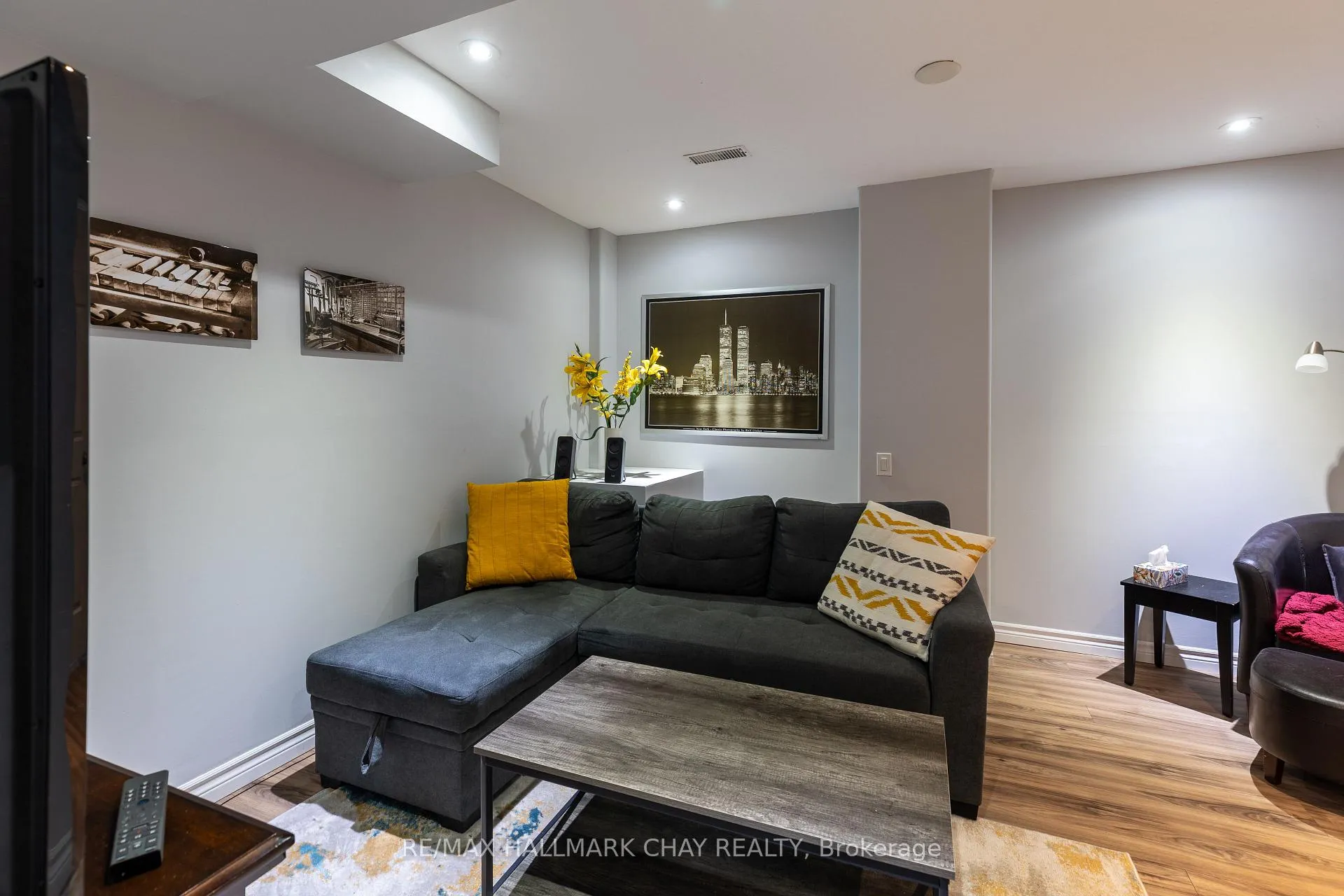 Photo 4 of Unit 36, 175 Stanley Street, Barrie, East Bayfield — HOMEH