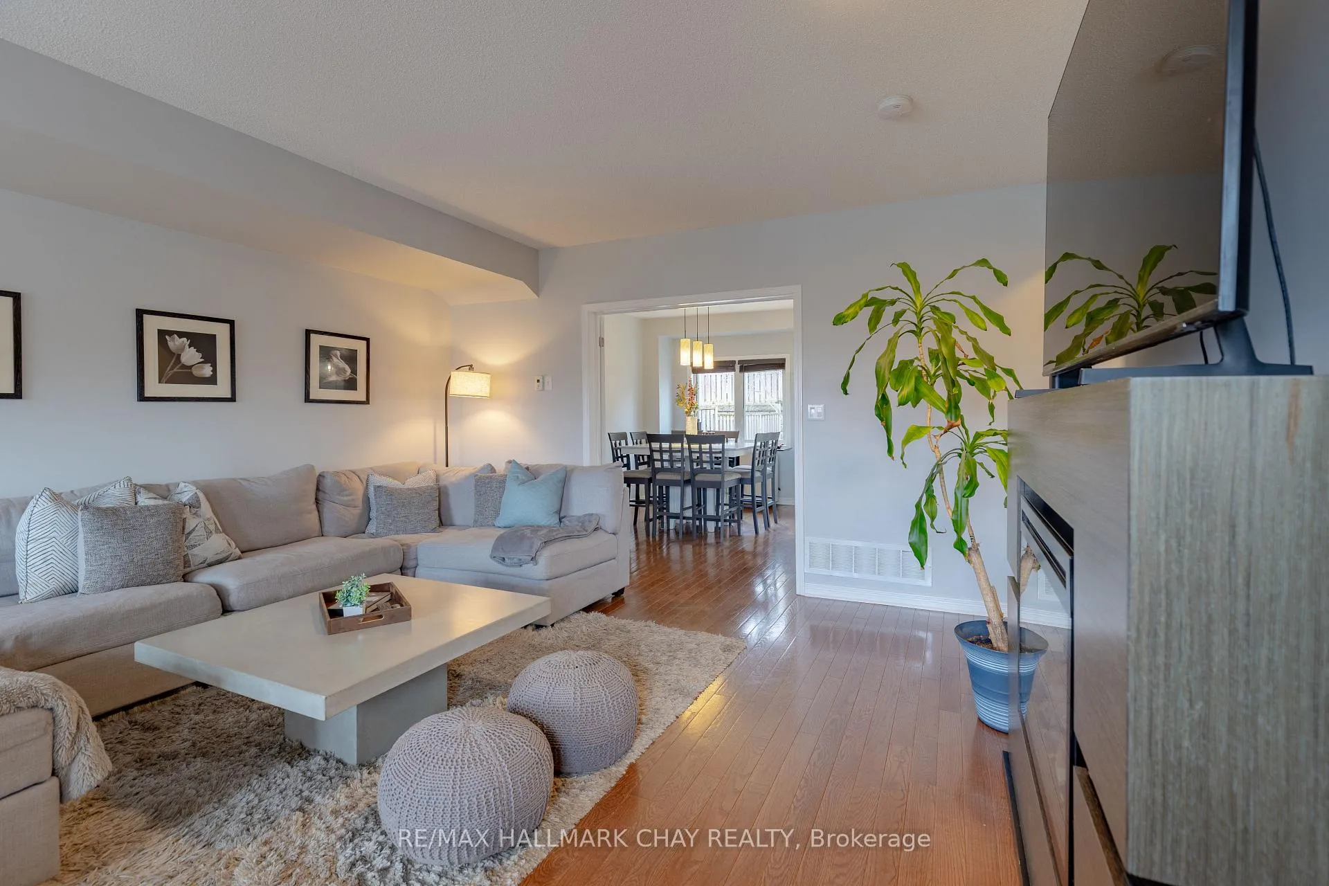 Photo 5 of Unit 36, 175 Stanley Street, Barrie, East Bayfield — HOMEH