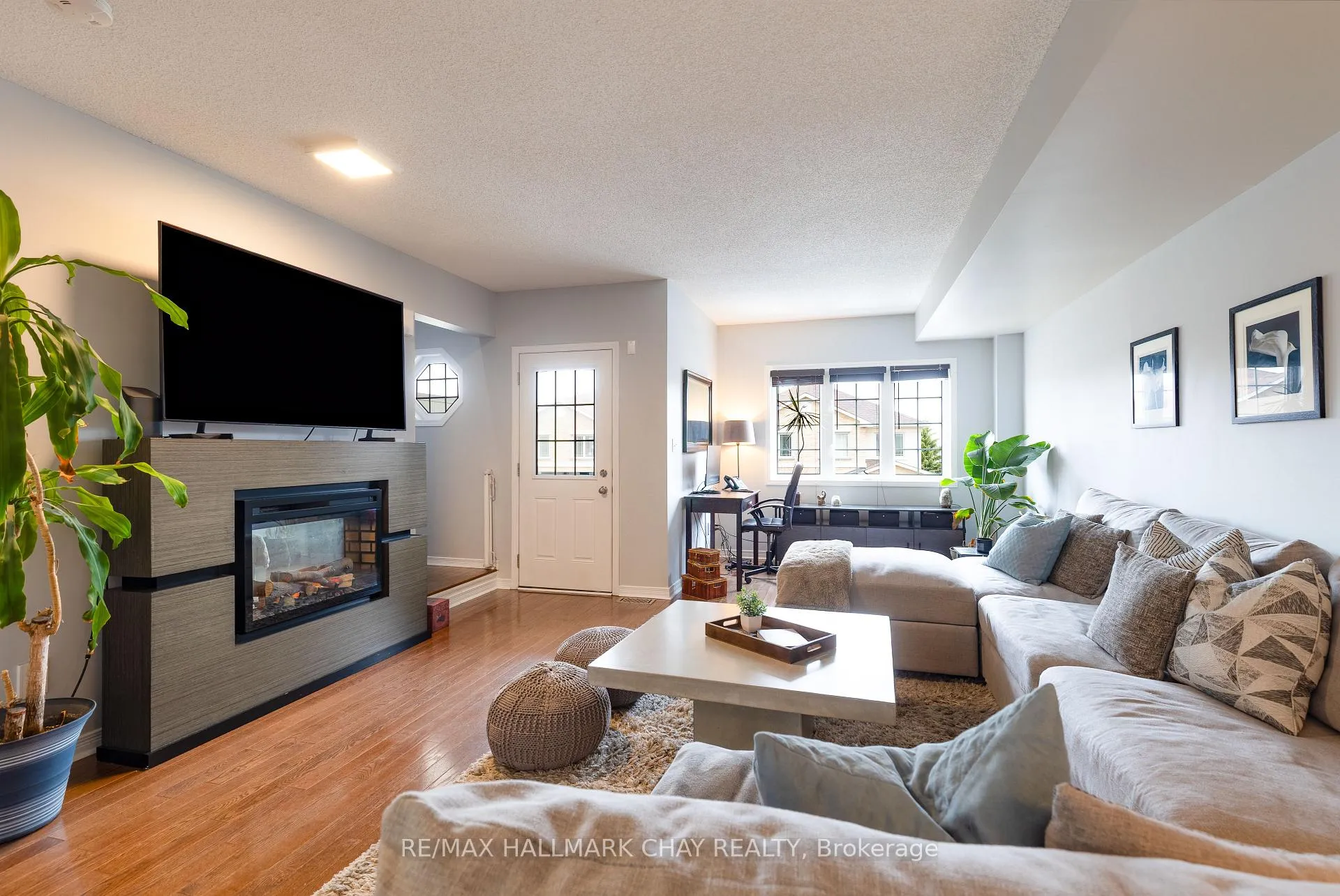 Photo 8 of Unit 36, 175 Stanley Street, Barrie, East Bayfield — HOMEH