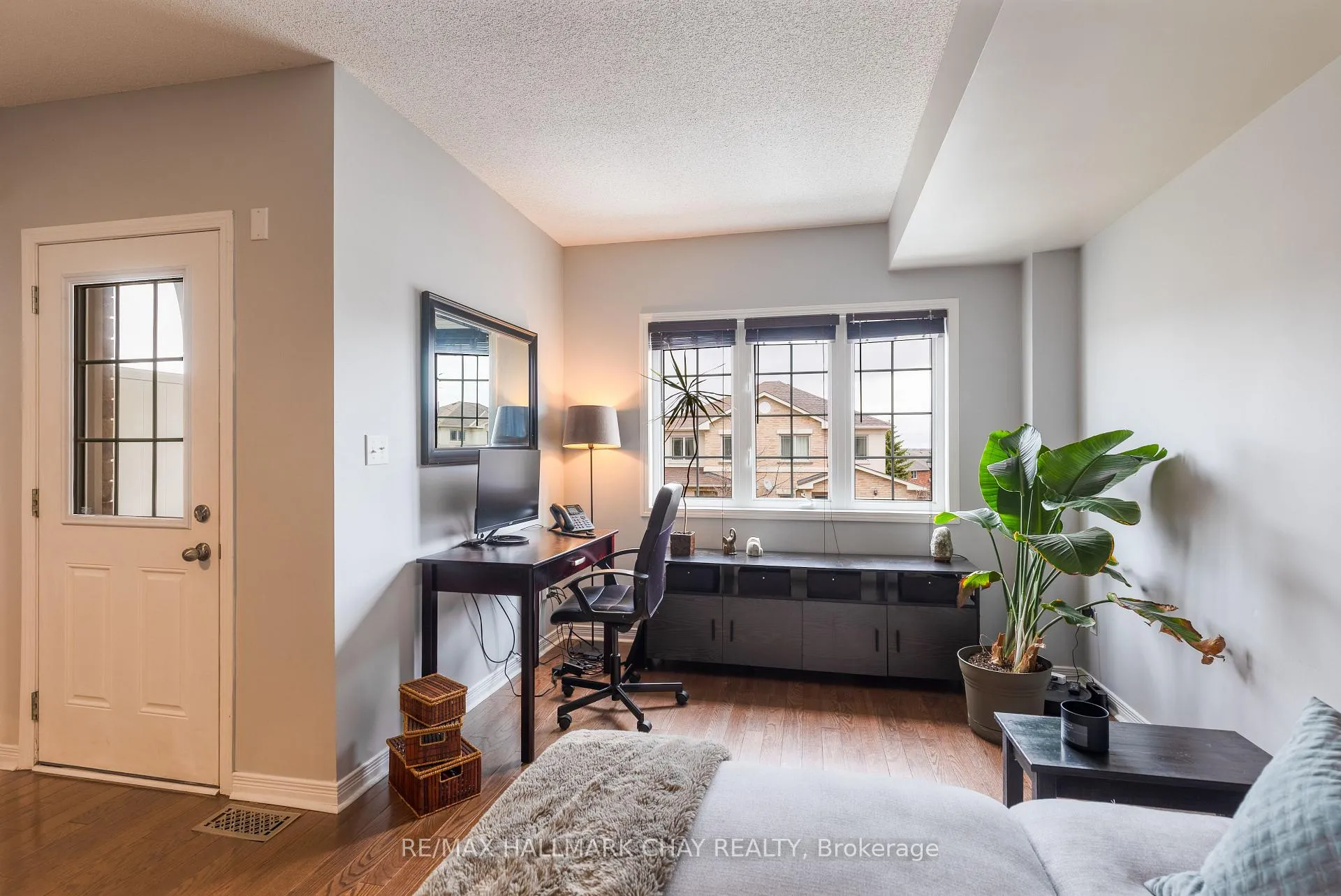 Photo 10 of Unit 36, 175 Stanley Street, Barrie, East Bayfield — HOMEH