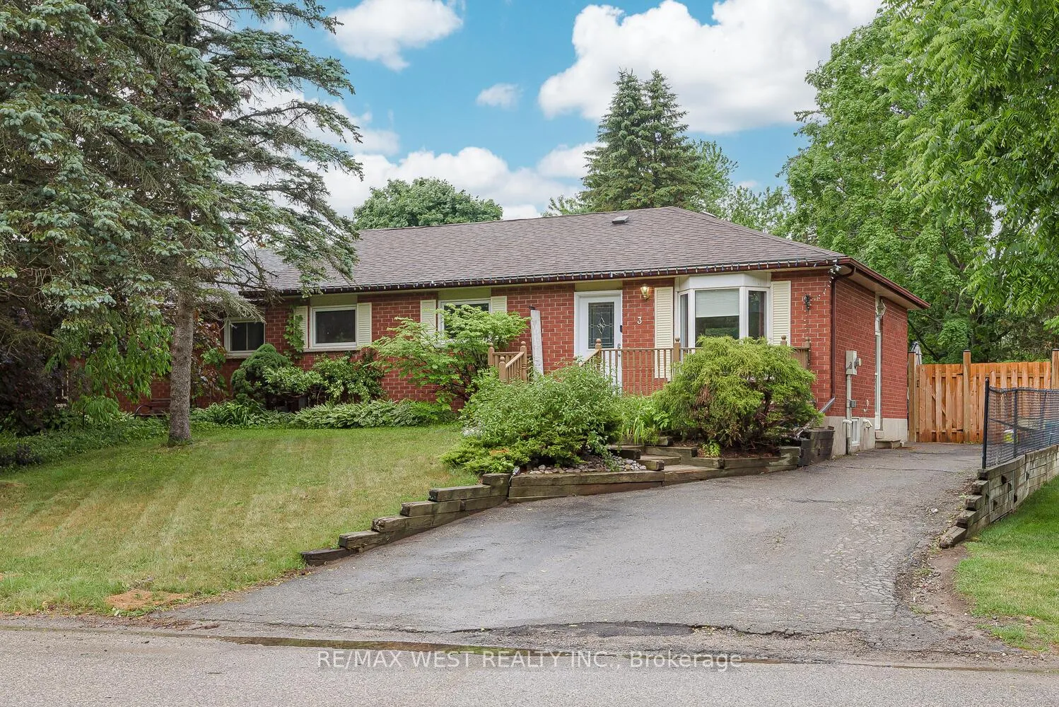 Photo 1 of 3 Carberry Street, Erin, Hillsburgh — HOMEH
