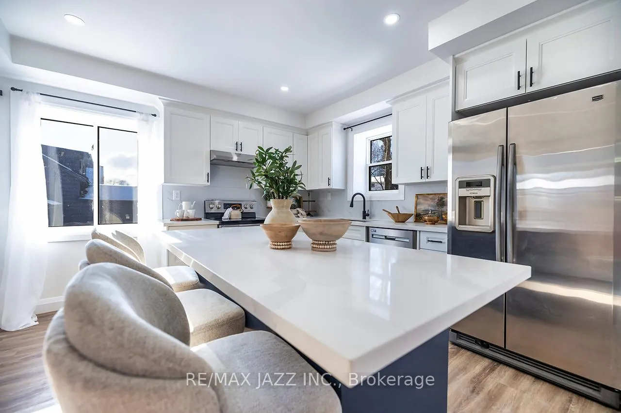 Photo 15 of 120 Elgin Street, Clarington, Bowmanville — HOMEH