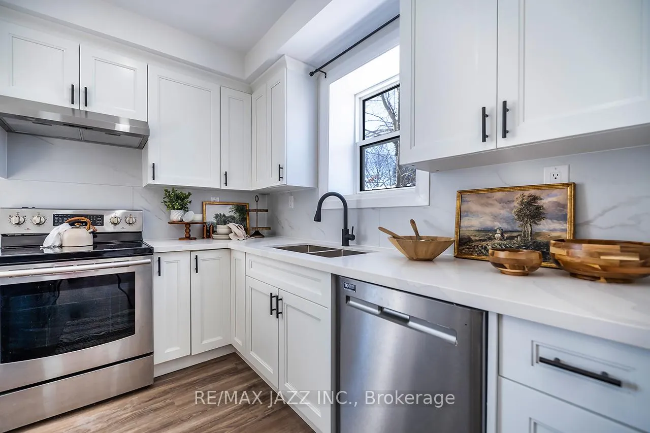 Photo 19 of 120 Elgin Street, Clarington, Bowmanville — HOMEH