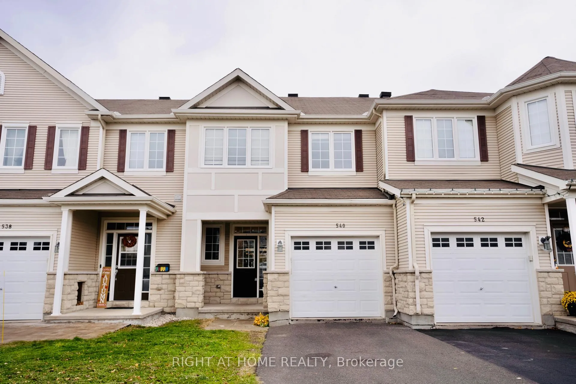 Photo 1 of 540 Barrick Hill Road, Ottawa, Kanata - Emerald Meadows/Trailwest — HOMEH