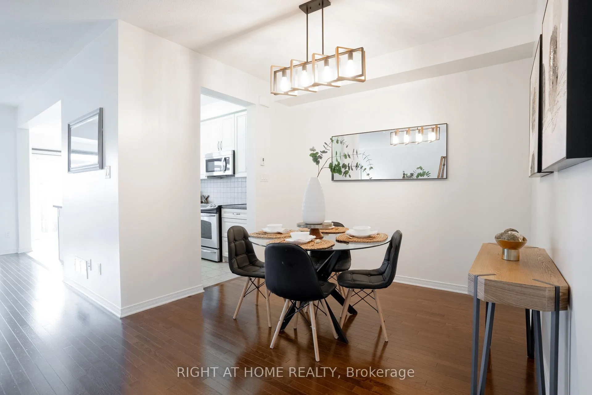 Photo 3 of 540 Barrick Hill Road, Ottawa, Kanata - Emerald Meadows/Trailwest — HOMEH
