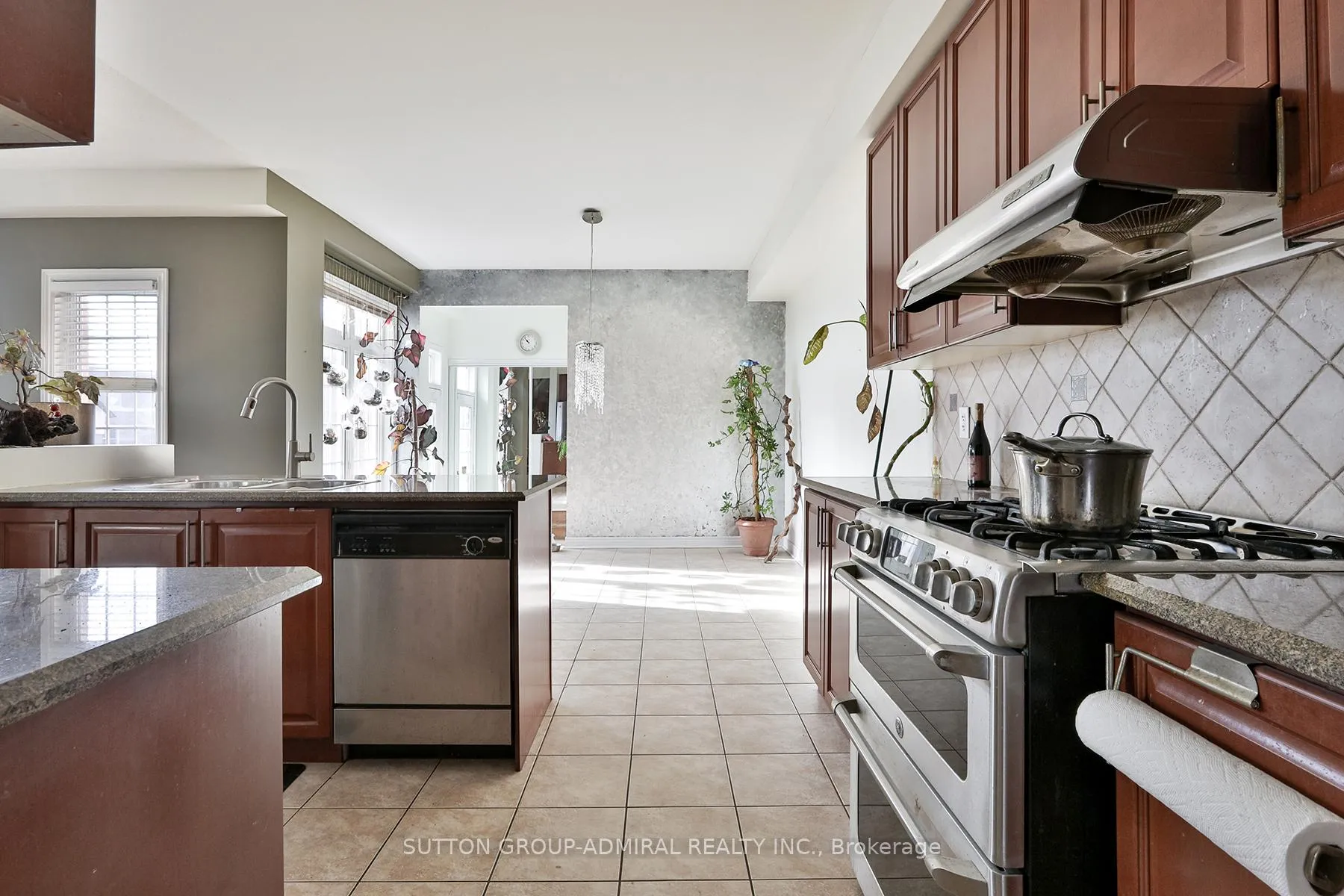 Photo 8 of 38 Shady Oaks Avenue, Markham, Cornell — HOMEH