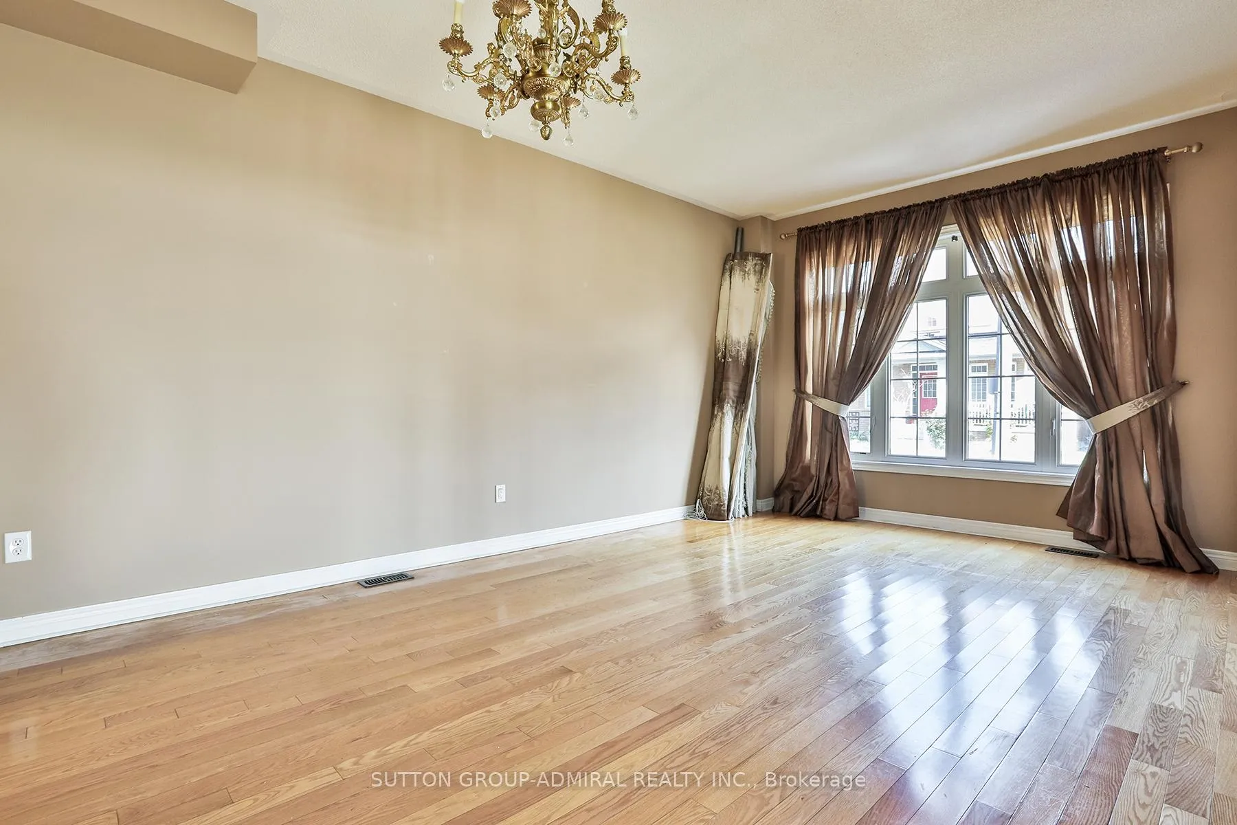 Photo 10 of 38 Shady Oaks Avenue, Markham, Cornell — HOMEH