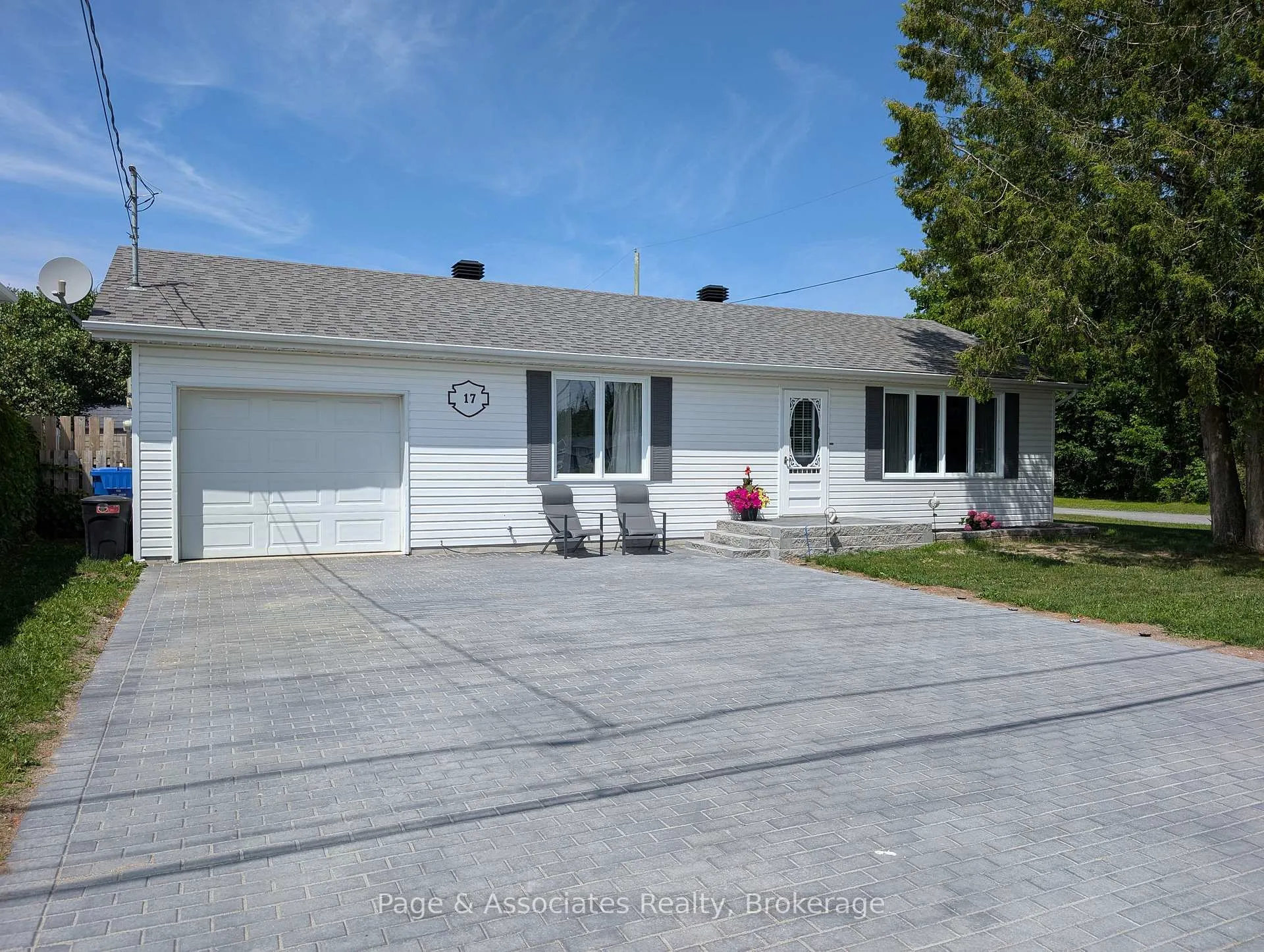 Photo 1 of 17 Third Street, West Nipissing, Sturgeon Falls — HOMEH