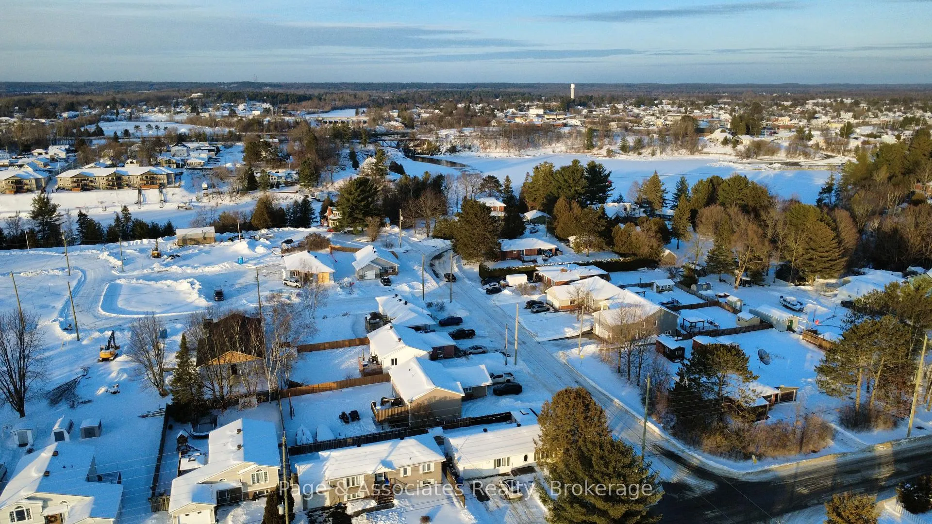 Photo 5 of 17 Third Street, West Nipissing, Sturgeon Falls — HOMEH