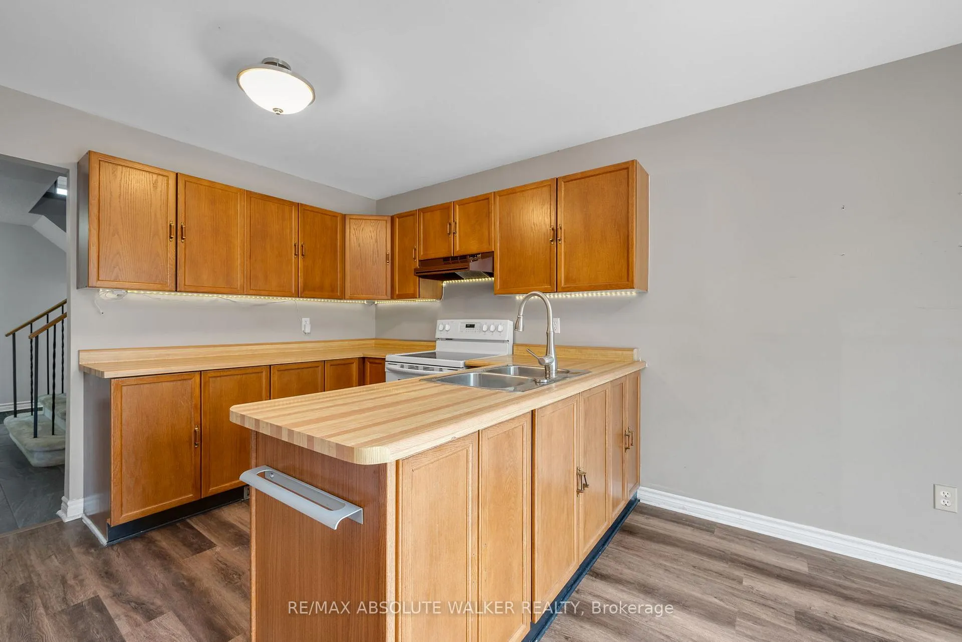 Photo 17 of 1760 Sunview Drive, Ottawa, Orleans/Sunridge — HOMEH