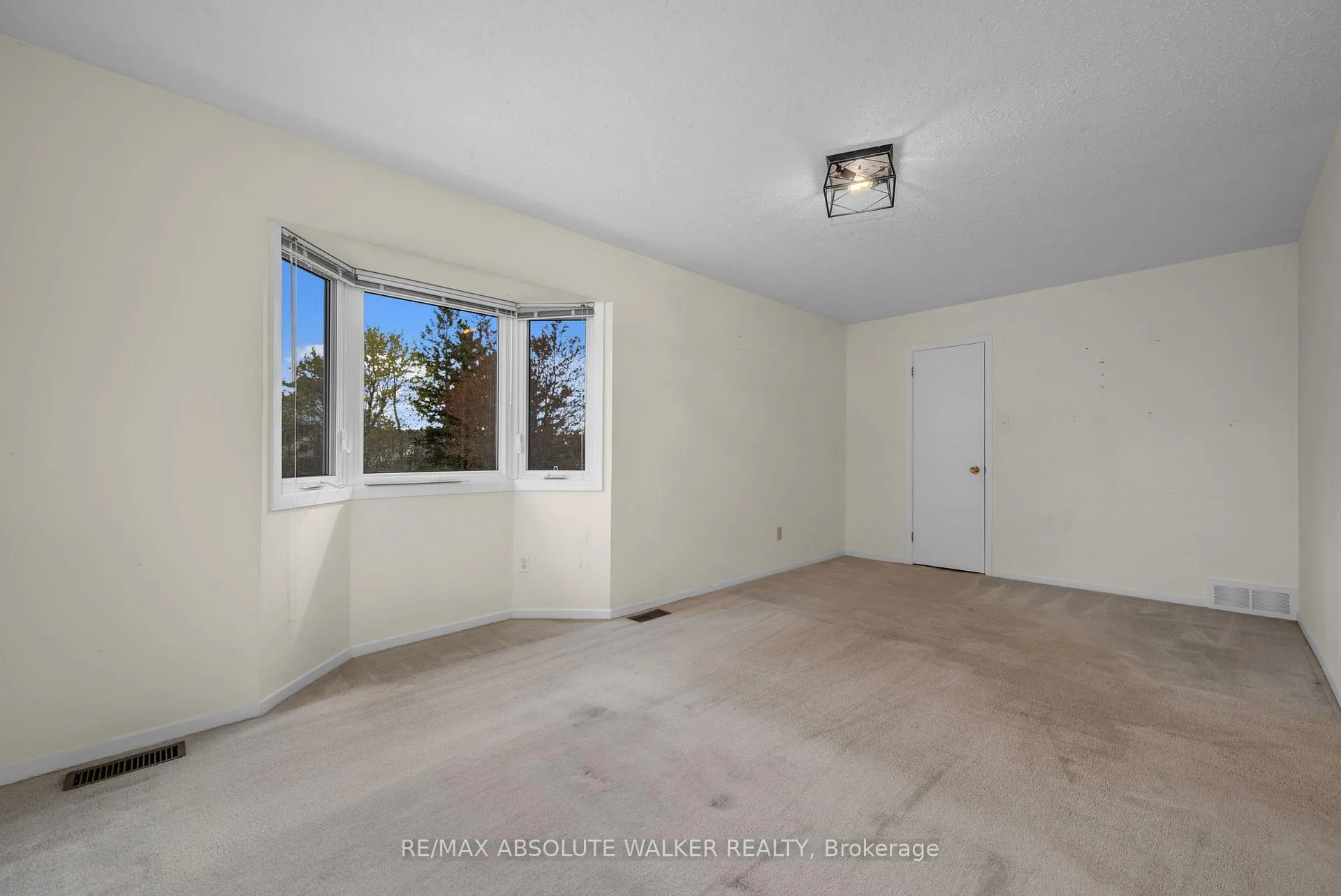 Photo 23 of 1760 Sunview Drive, Ottawa, Orleans/Sunridge — HOMEH