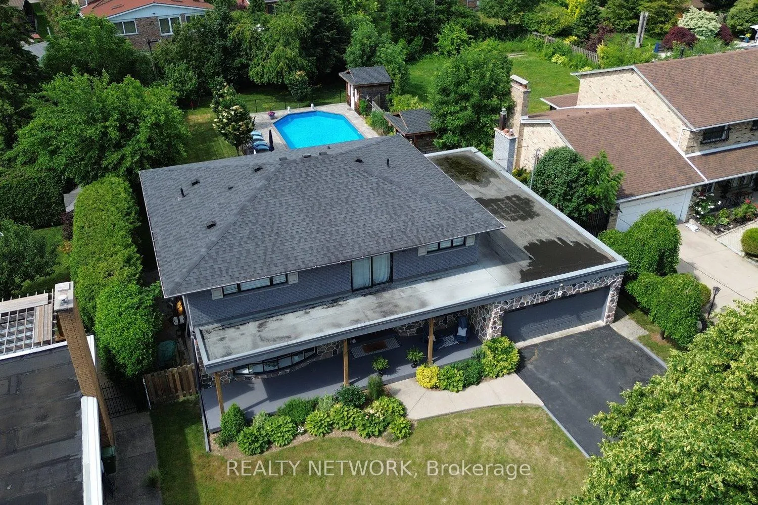 Photo 3 of 21 Woodside Drive, Hamilton, Sherwood — HOMEH