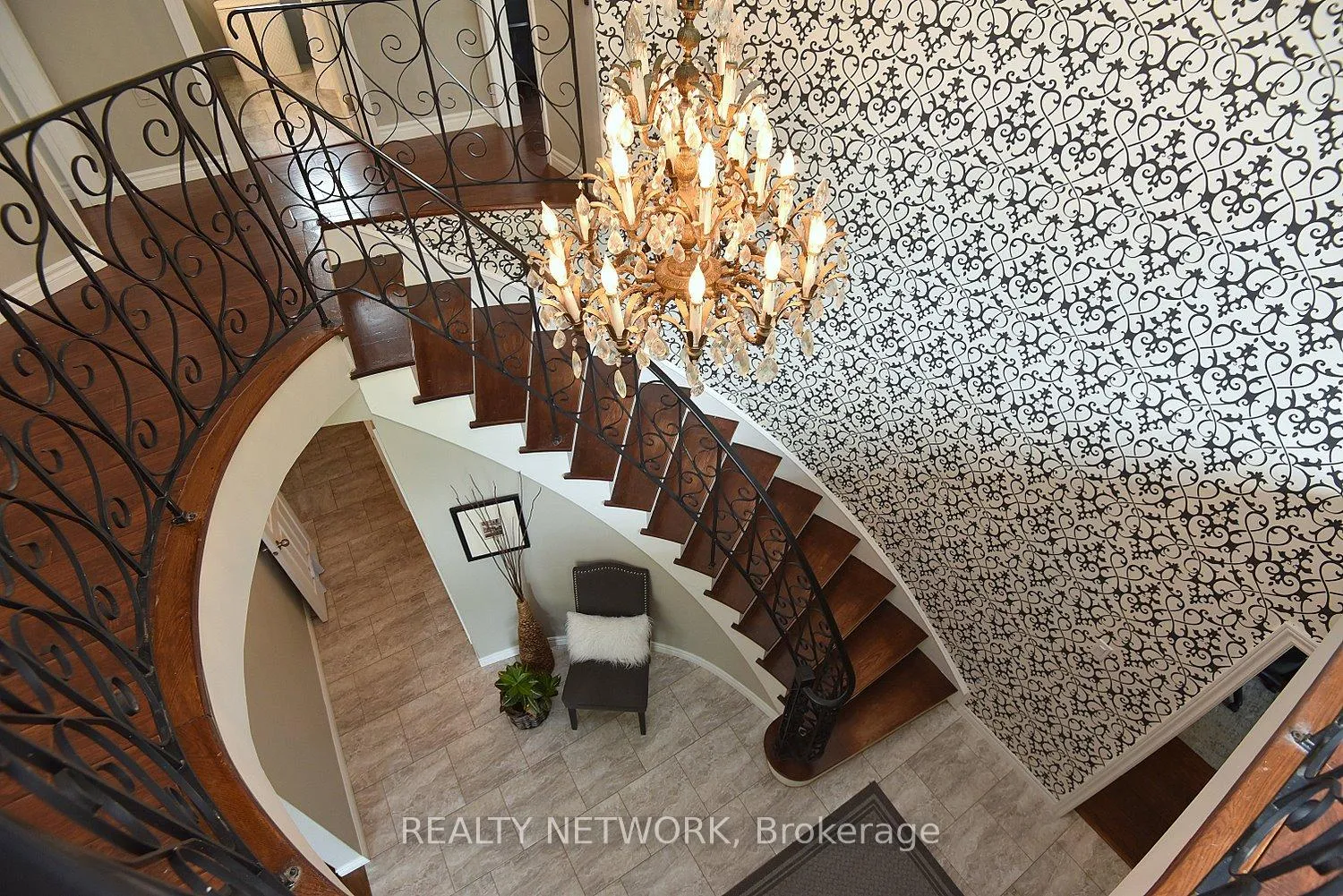 Photo 9 of 21 Woodside Drive, Hamilton, Sherwood — HOMEH