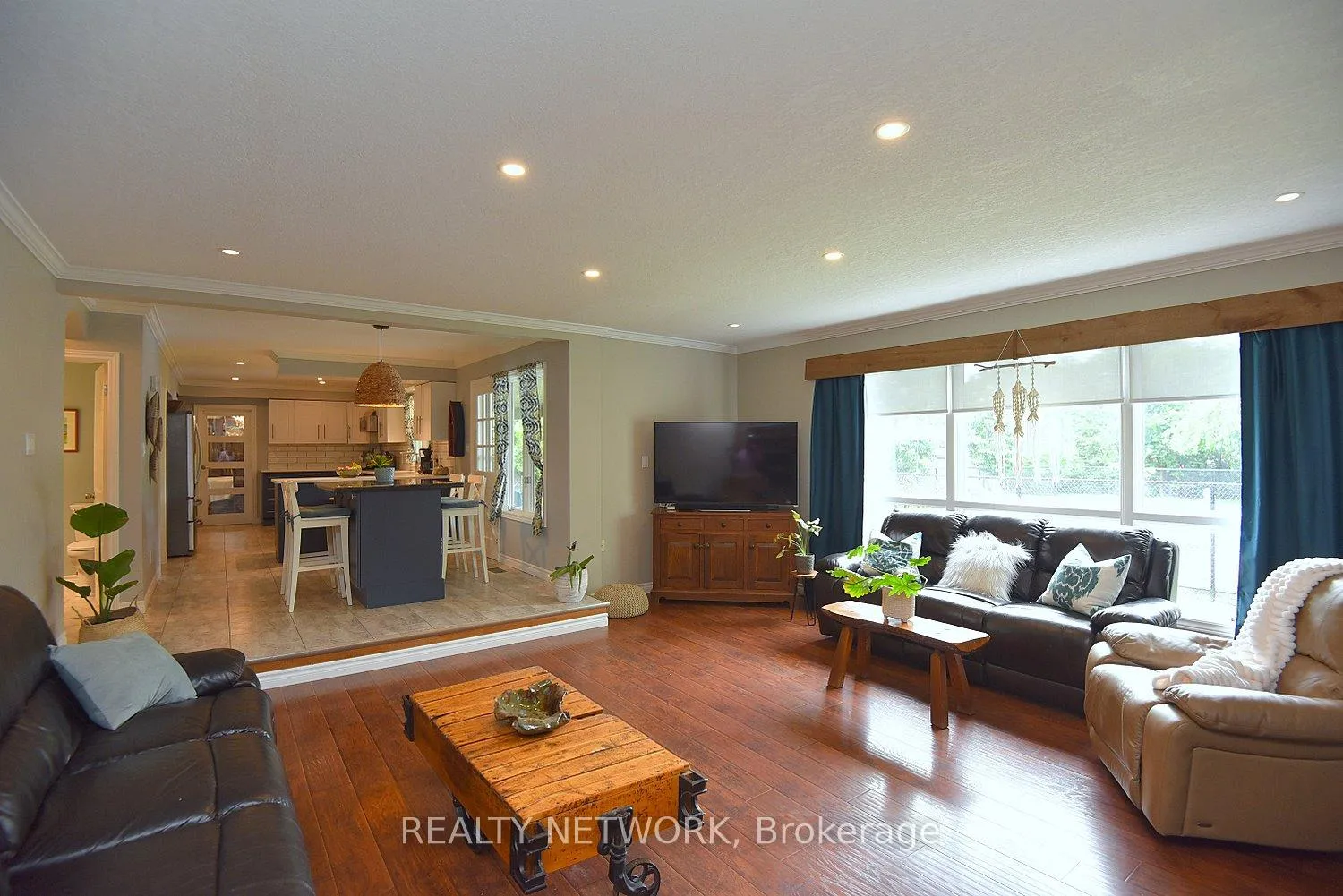 Photo 20 of 21 Woodside Drive, Hamilton, Sherwood — HOMEH