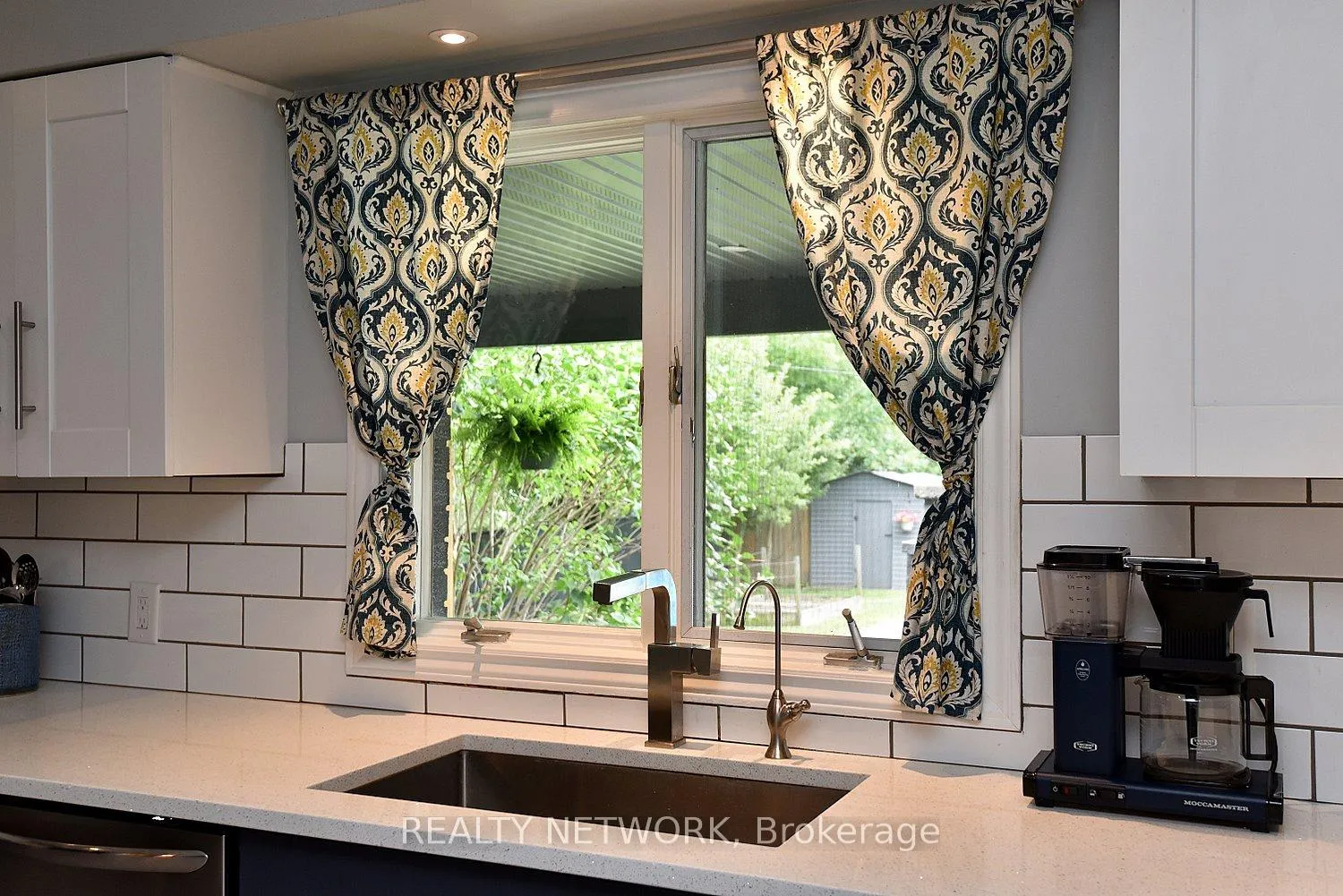 Photo 23 of 21 Woodside Drive, Hamilton, Sherwood — HOMEH
