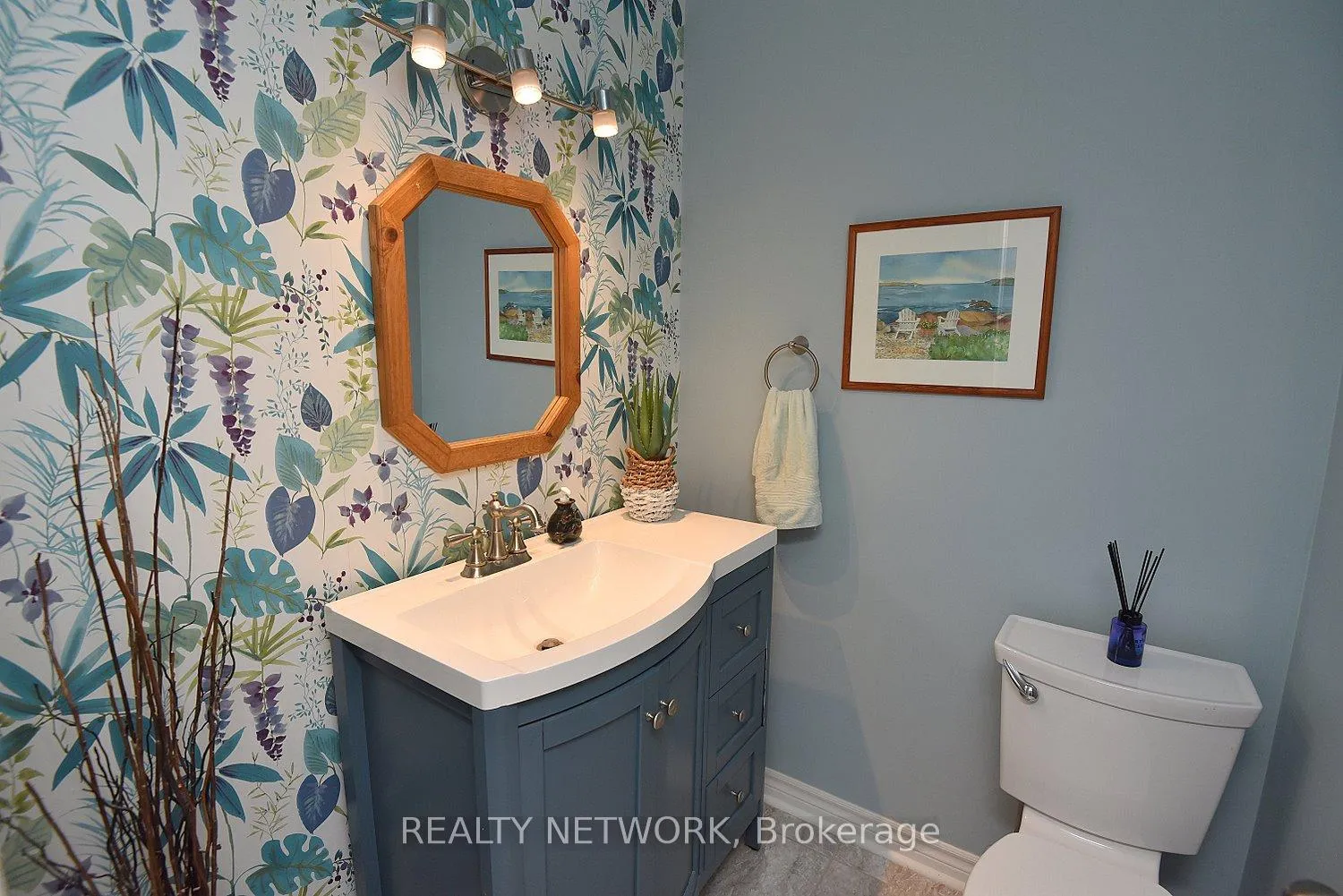 Photo 33 of 21 Woodside Drive, Hamilton, Sherwood — HOMEH