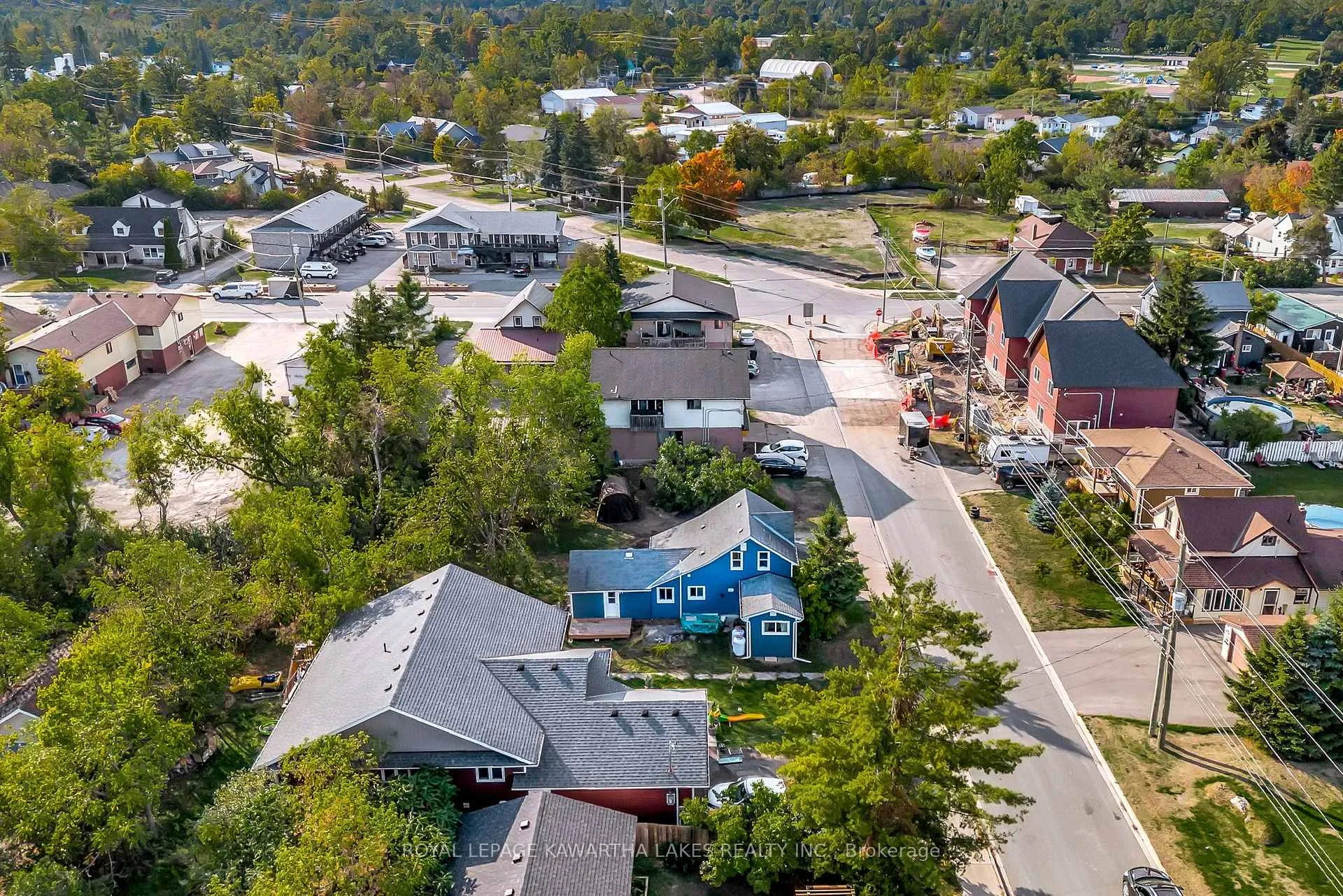 Photo 5 of 19 Prince Street E, Kawartha Lakes, Bobcaygeon — HOMEH