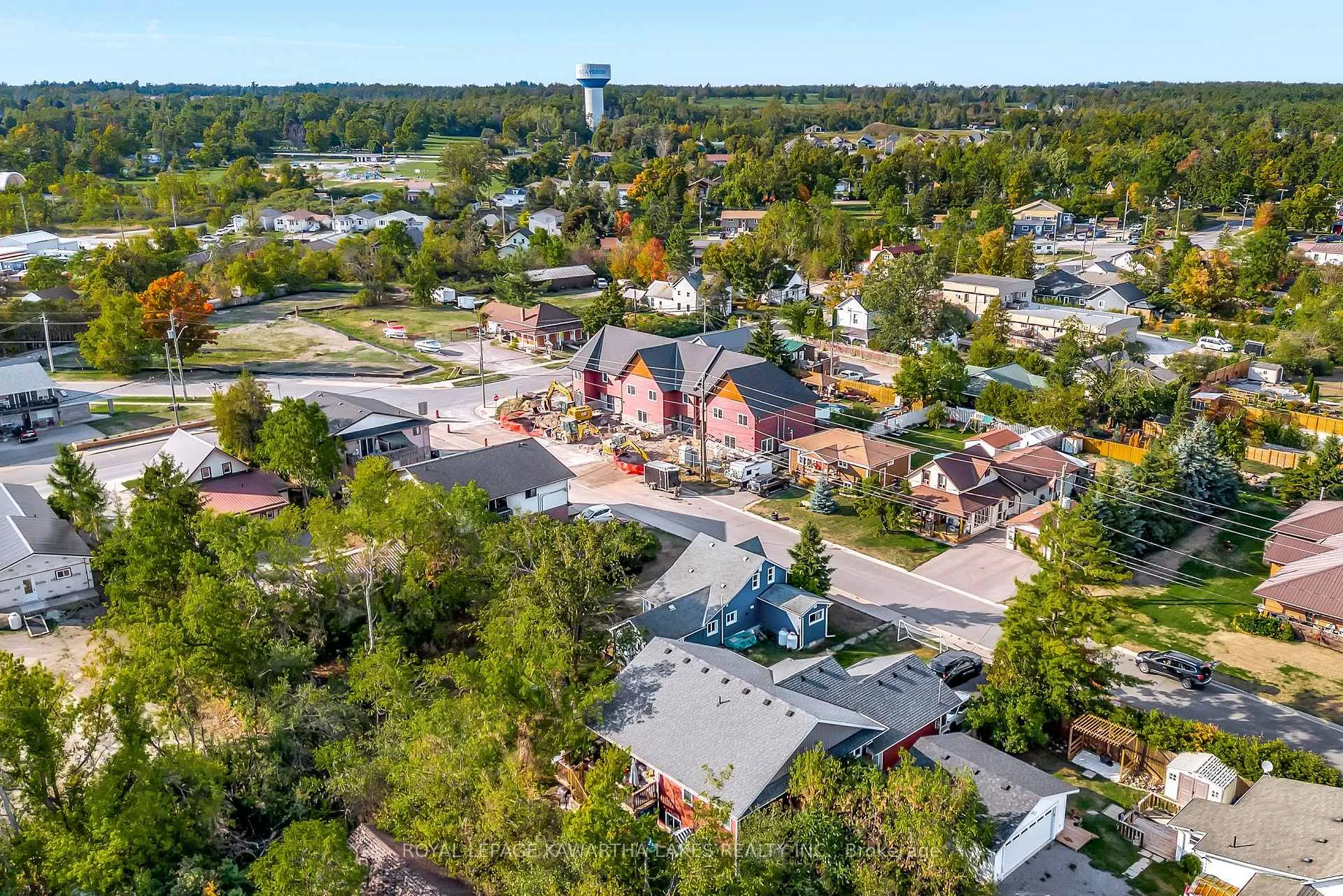 Photo 6 of 19 Prince Street E, Kawartha Lakes, Bobcaygeon — HOMEH