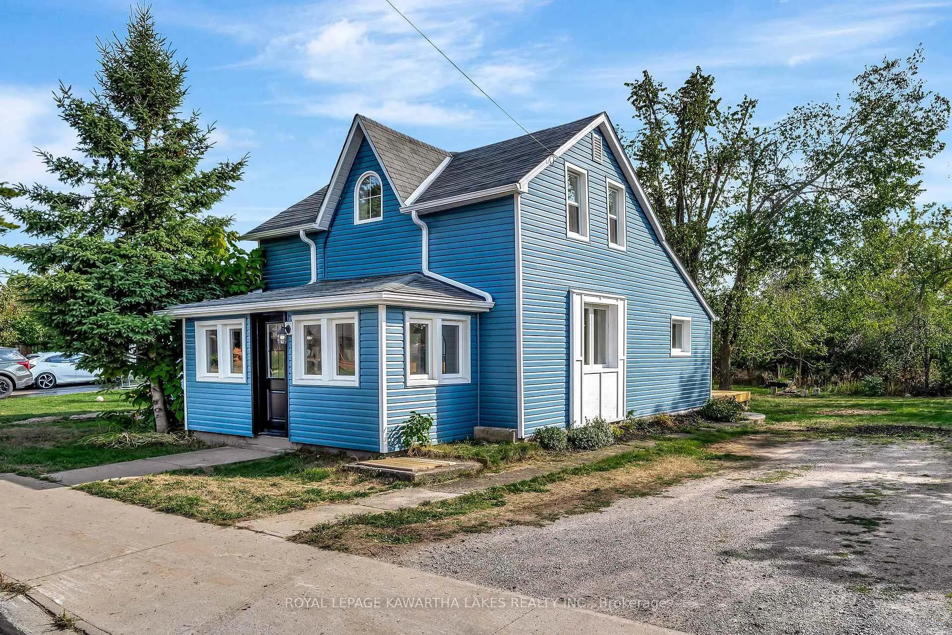 Photo 12 of 19 Prince Street E, Kawartha Lakes, Bobcaygeon — HOMEH