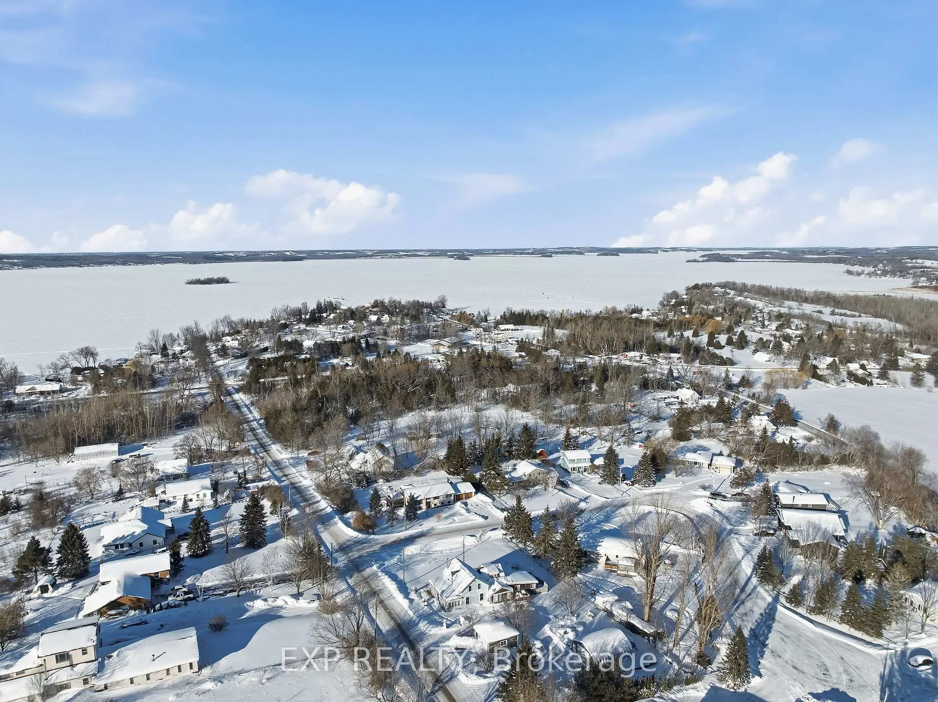 Photo 2 of 9574 Ardagh Crescent, Hamilton Township, Rural Hamilton — HOMEH