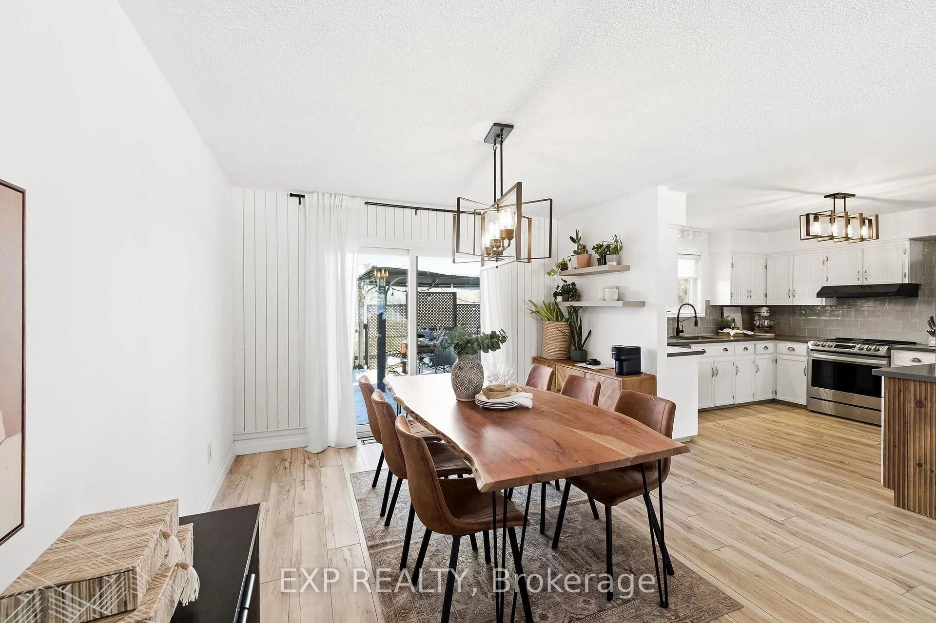 Photo 10 of 9574 Ardagh Crescent, Hamilton Township, Rural Hamilton — HOMEH