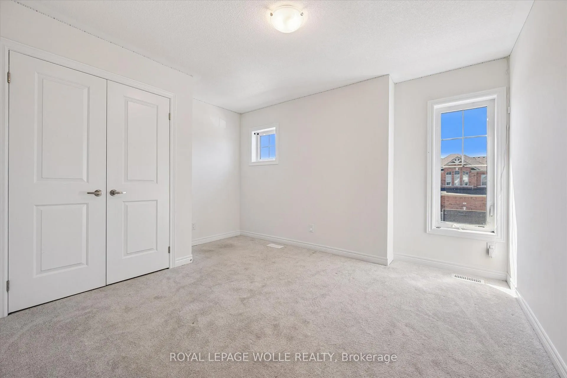 Photo 15 of 11 Georgina Street, Kitchener — HOMEH