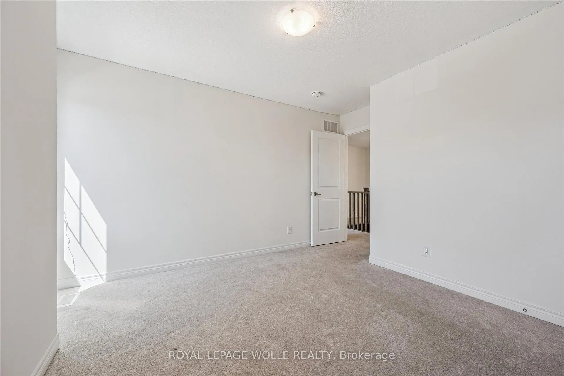 Photo 16 of 11 Georgina Street, Kitchener — HOMEH