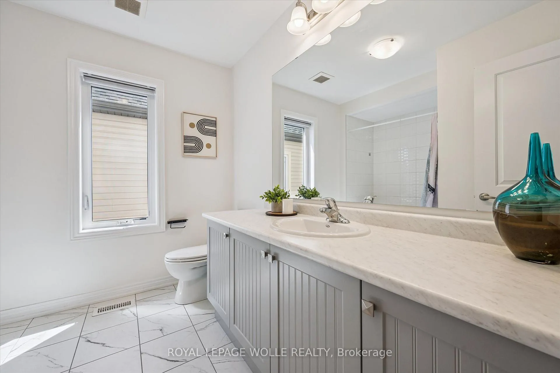 Photo 19 of 11 Georgina Street, Kitchener — HOMEH