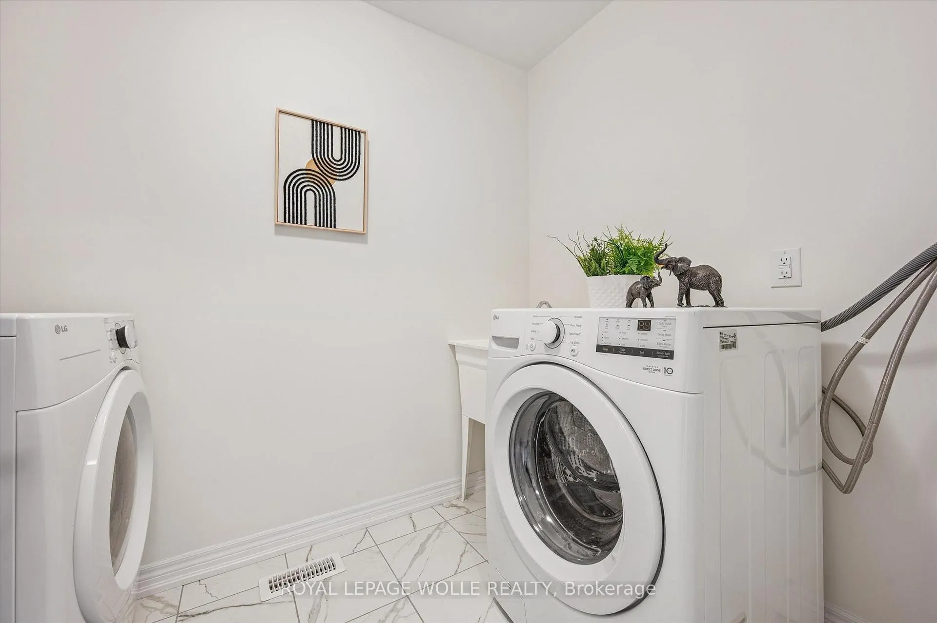 Photo 25 of 11 Georgina Street, Kitchener — HOMEH