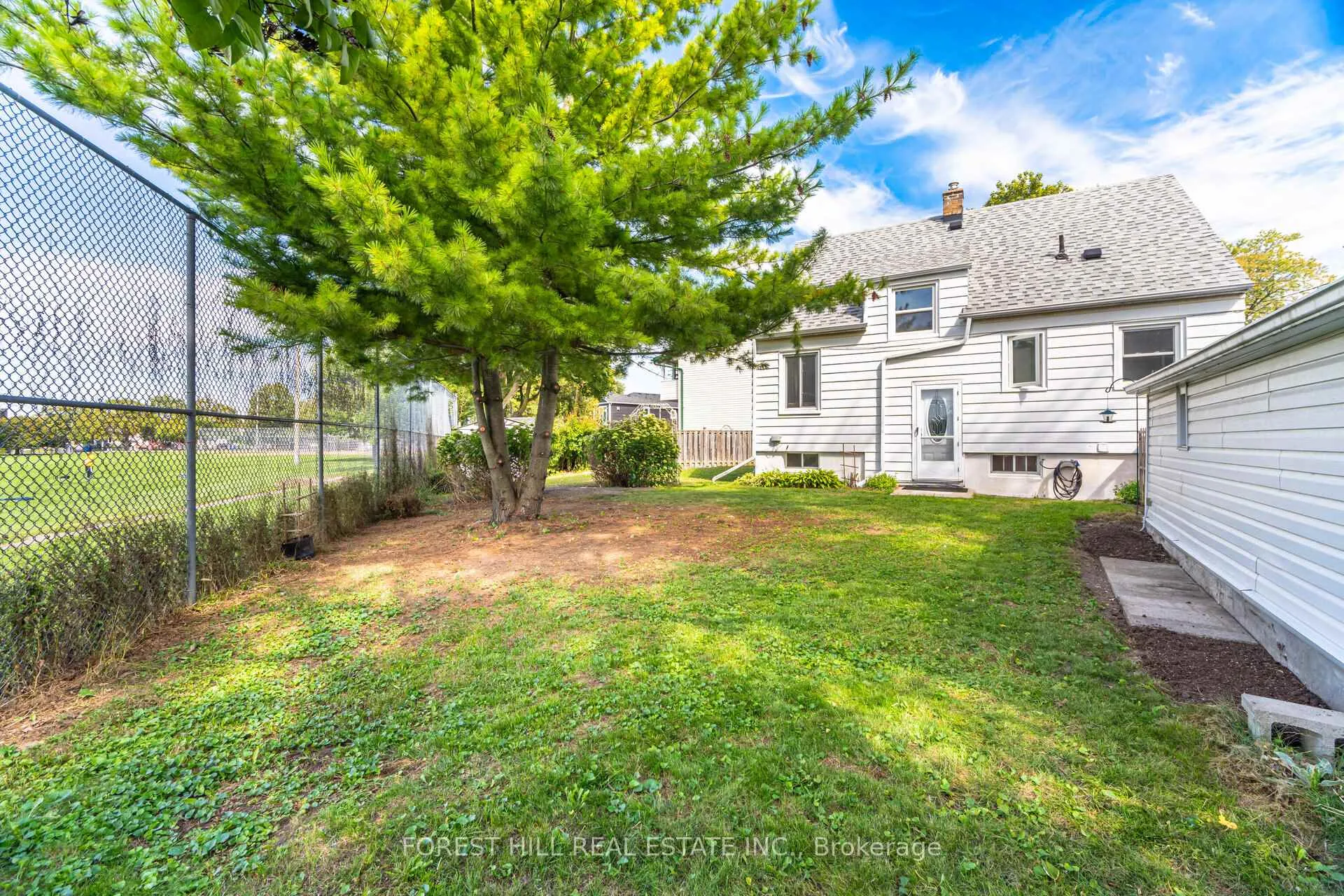 Photo 15 of 2 Topham Road, Toronto, O'Connor-Parkview — HOMEH