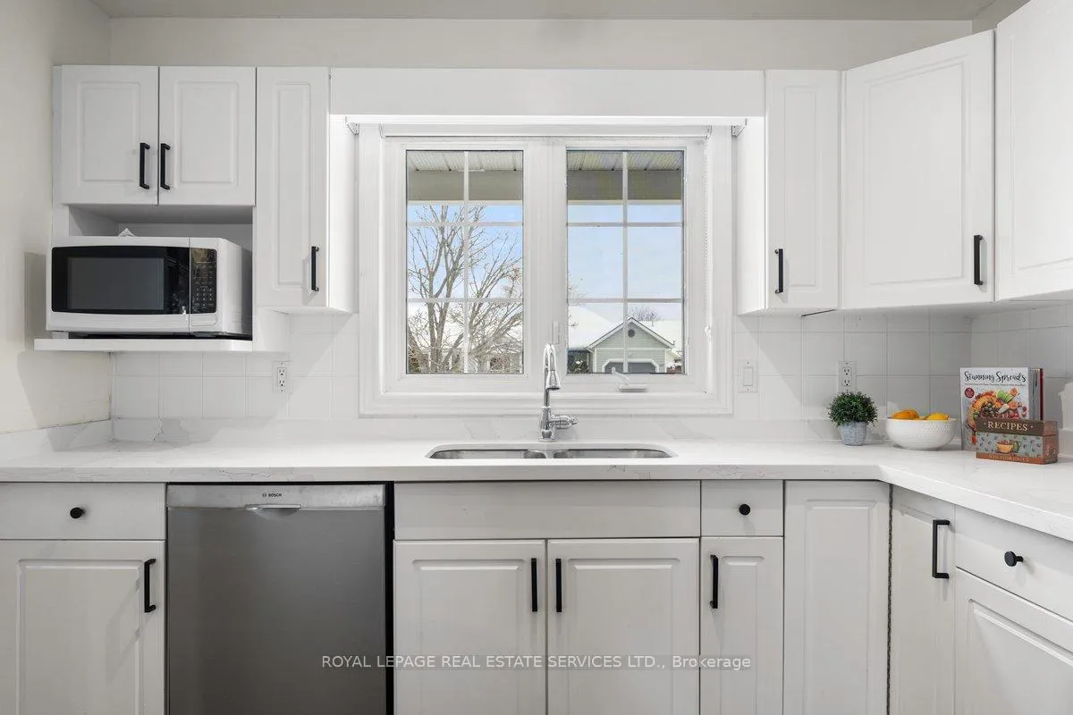 Photo 5 of 24 Lockwood Drive, Brighton — HOMEH