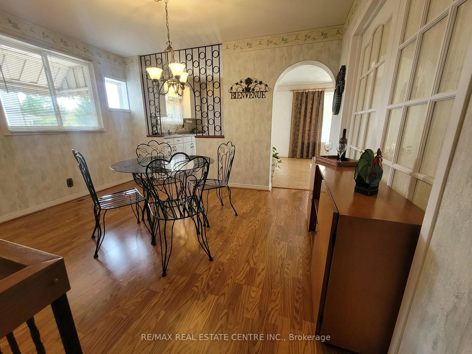 Photo 8 of 53 kingswood Drive, Kitchener — HOMEH