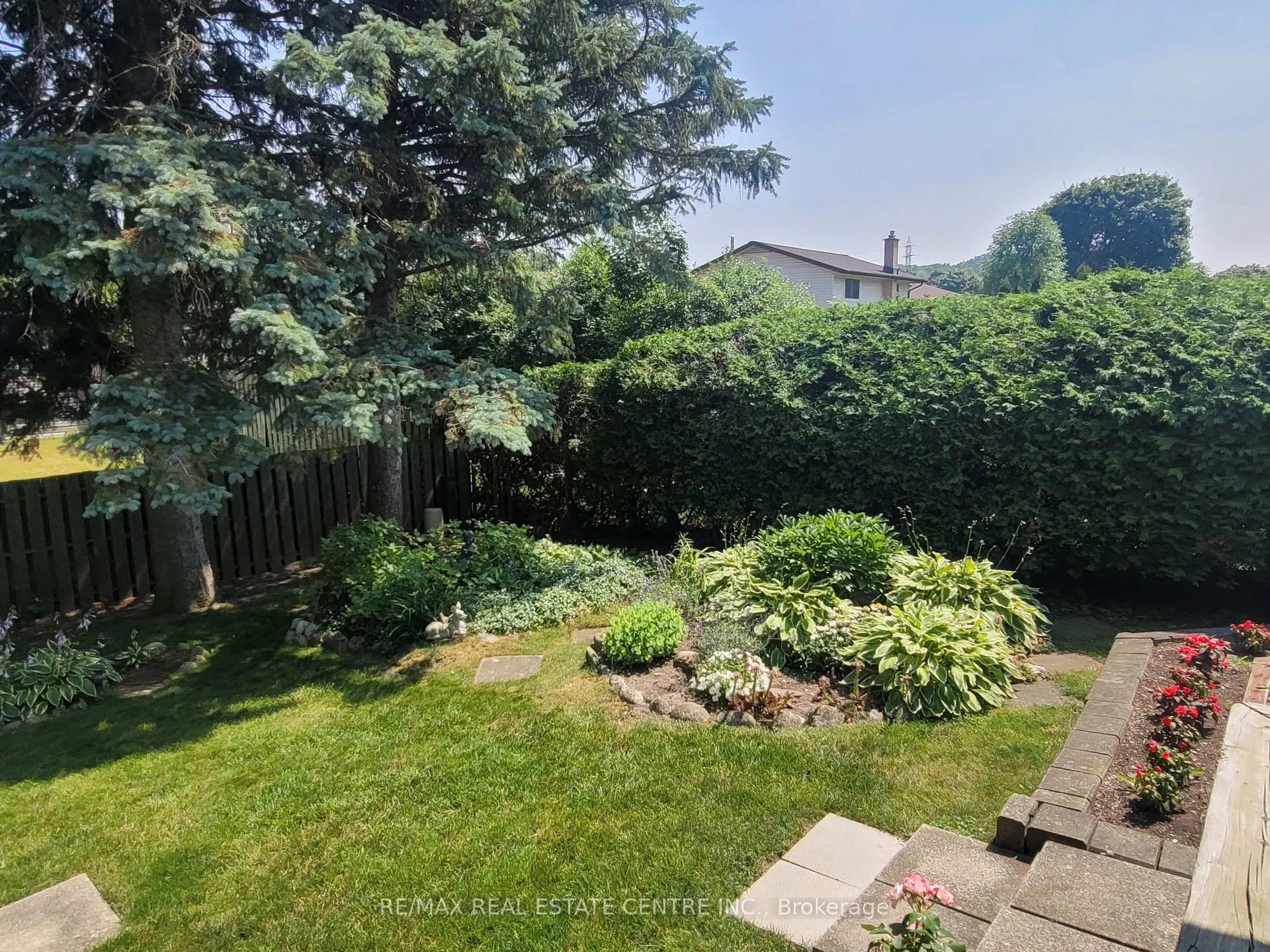 Photo 35 of 53 kingswood Drive, Kitchener — HOMEH