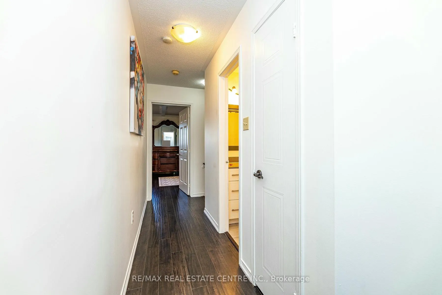 Photo 14 of 43 Goldenlight Circle, Brampton, Brampton West — HOMEH