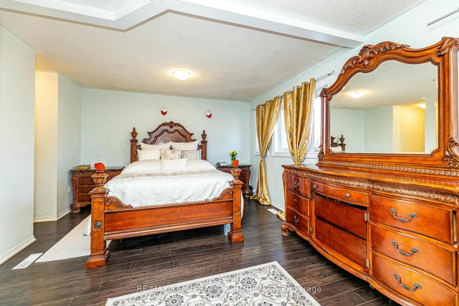 Photo 15 of 43 Goldenlight Circle, Brampton, Brampton West — HOMEH