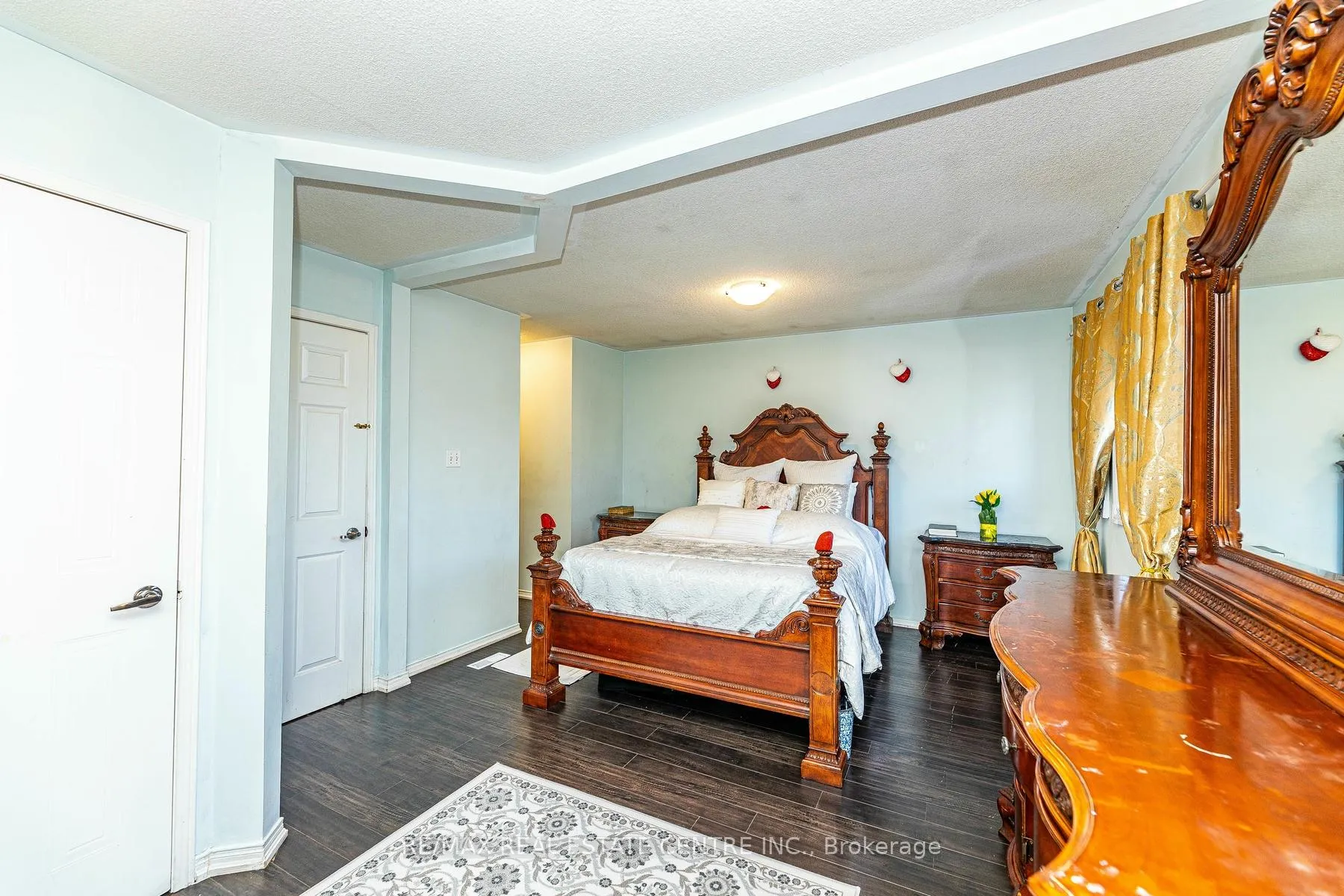 Photo 16 of 43 Goldenlight Circle, Brampton, Brampton West — HOMEH