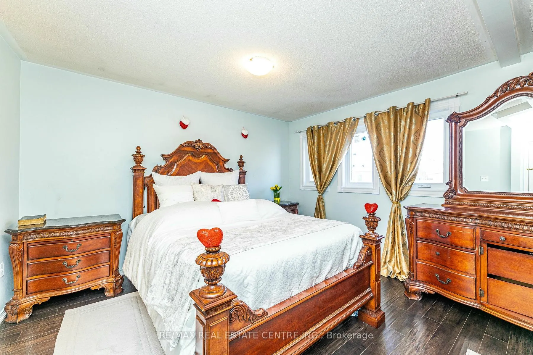 Photo 20 of 43 Goldenlight Circle, Brampton, Brampton West — HOMEH