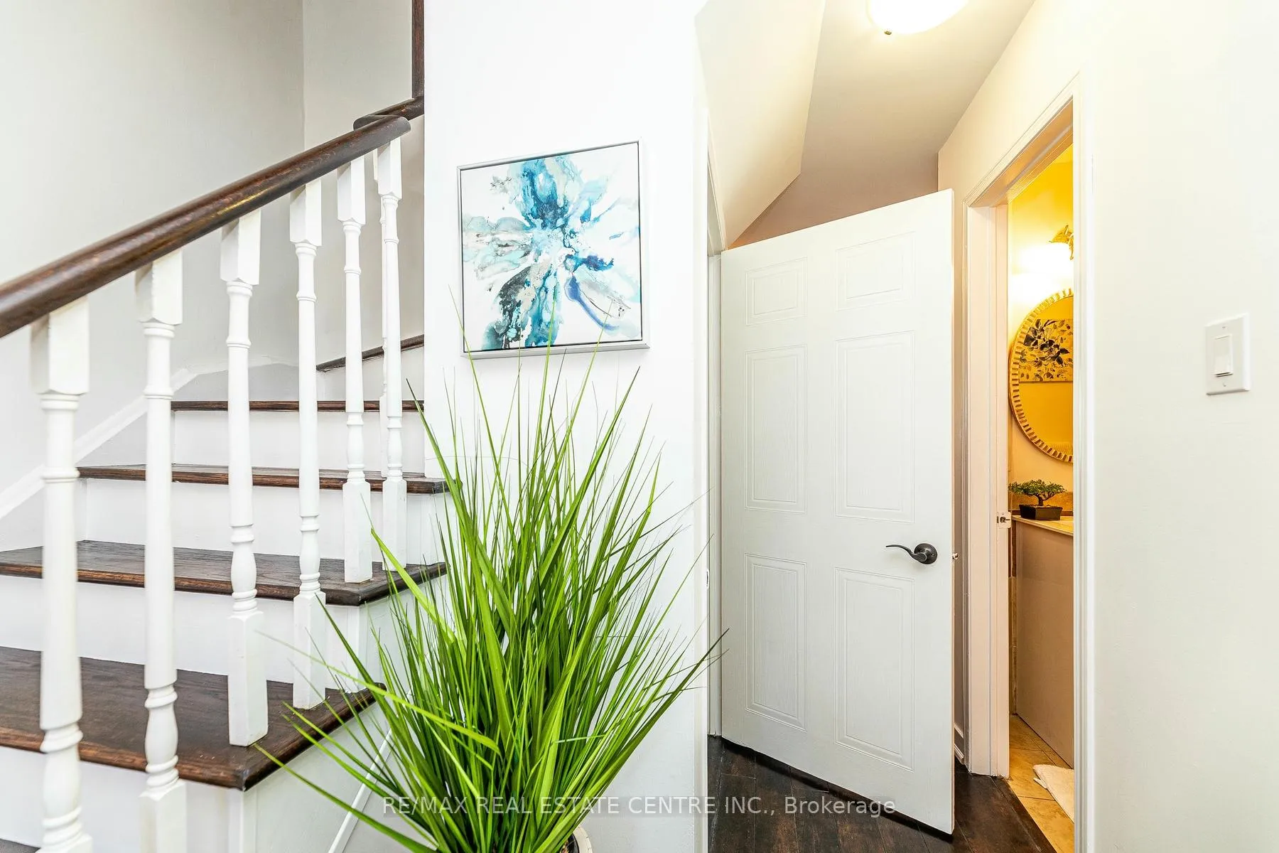 Photo 26 of 43 Goldenlight Circle, Brampton, Brampton West — HOMEH