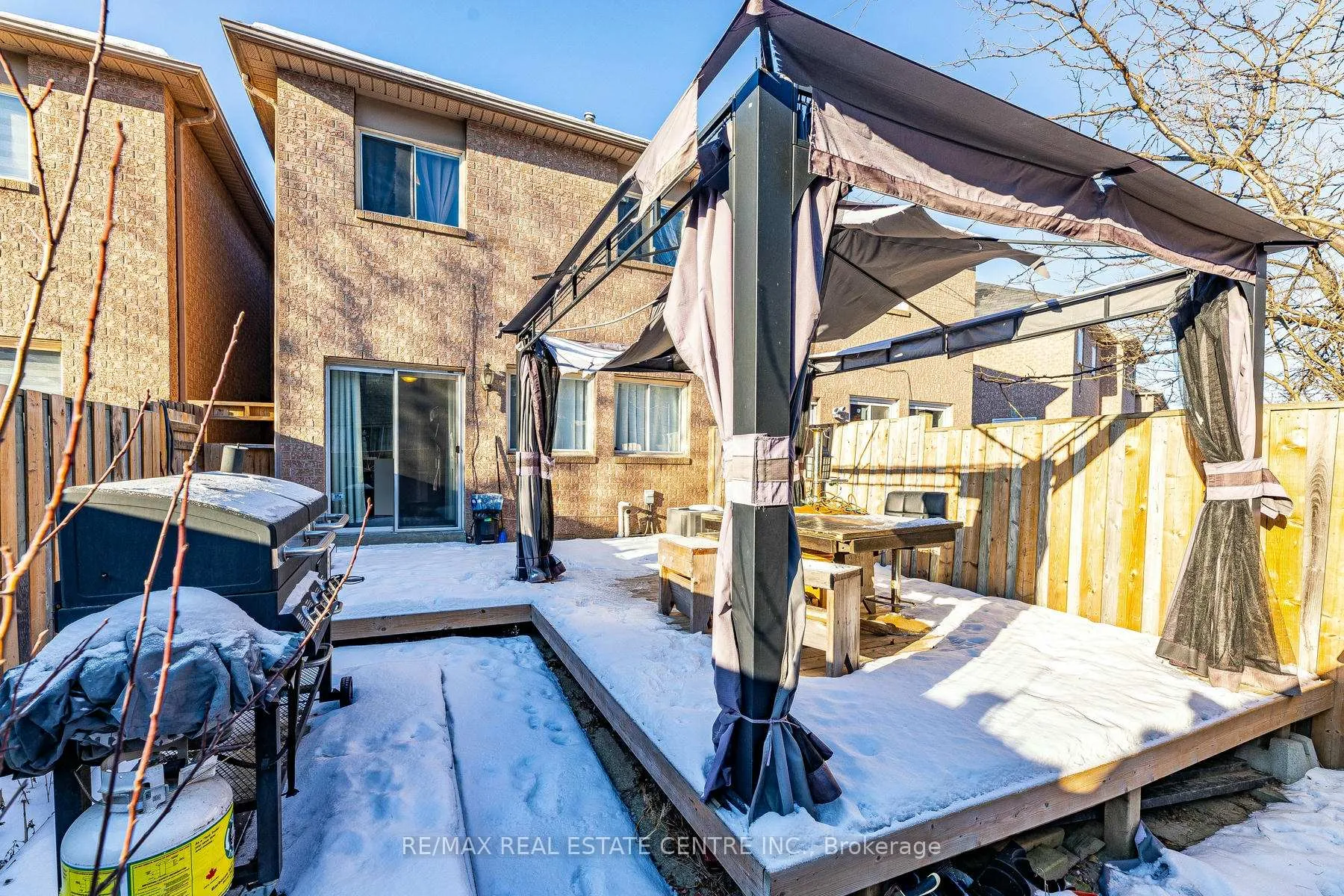 Photo 35 of 43 Goldenlight Circle, Brampton, Brampton West — HOMEH