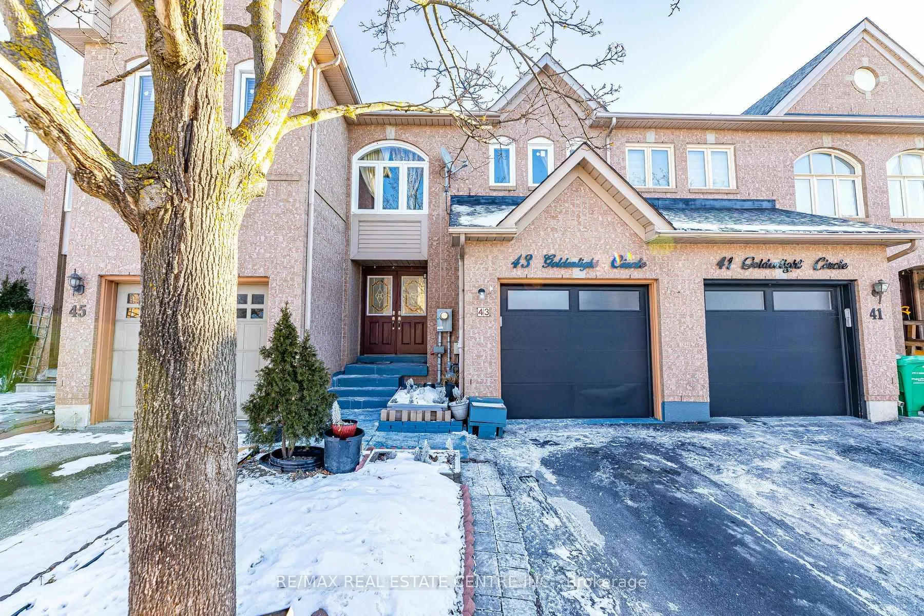 Photo 37 of 43 Goldenlight Circle, Brampton, Brampton West — HOMEH
