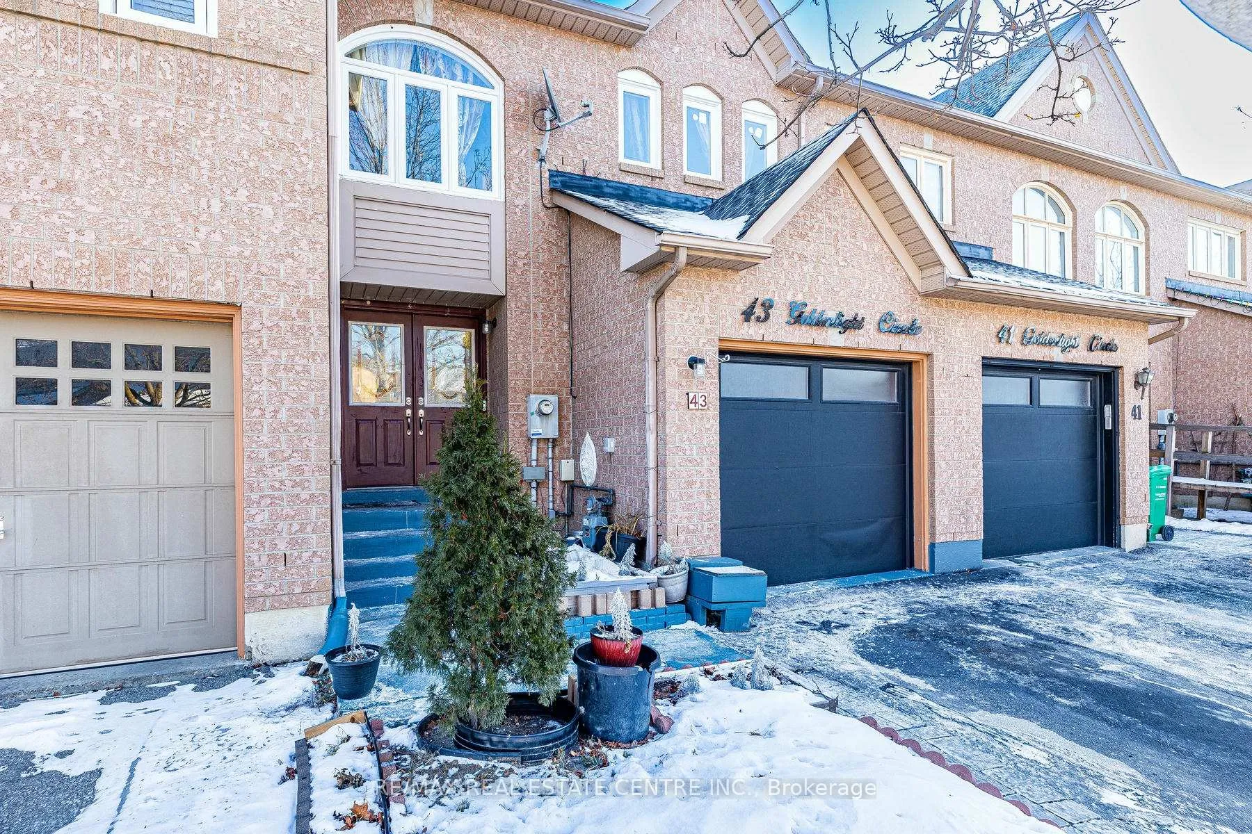 Photo 38 of 43 Goldenlight Circle, Brampton, Brampton West — HOMEH