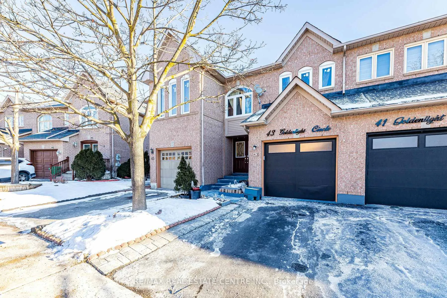 Photo 40 of 43 Goldenlight Circle, Brampton, Brampton West — HOMEH