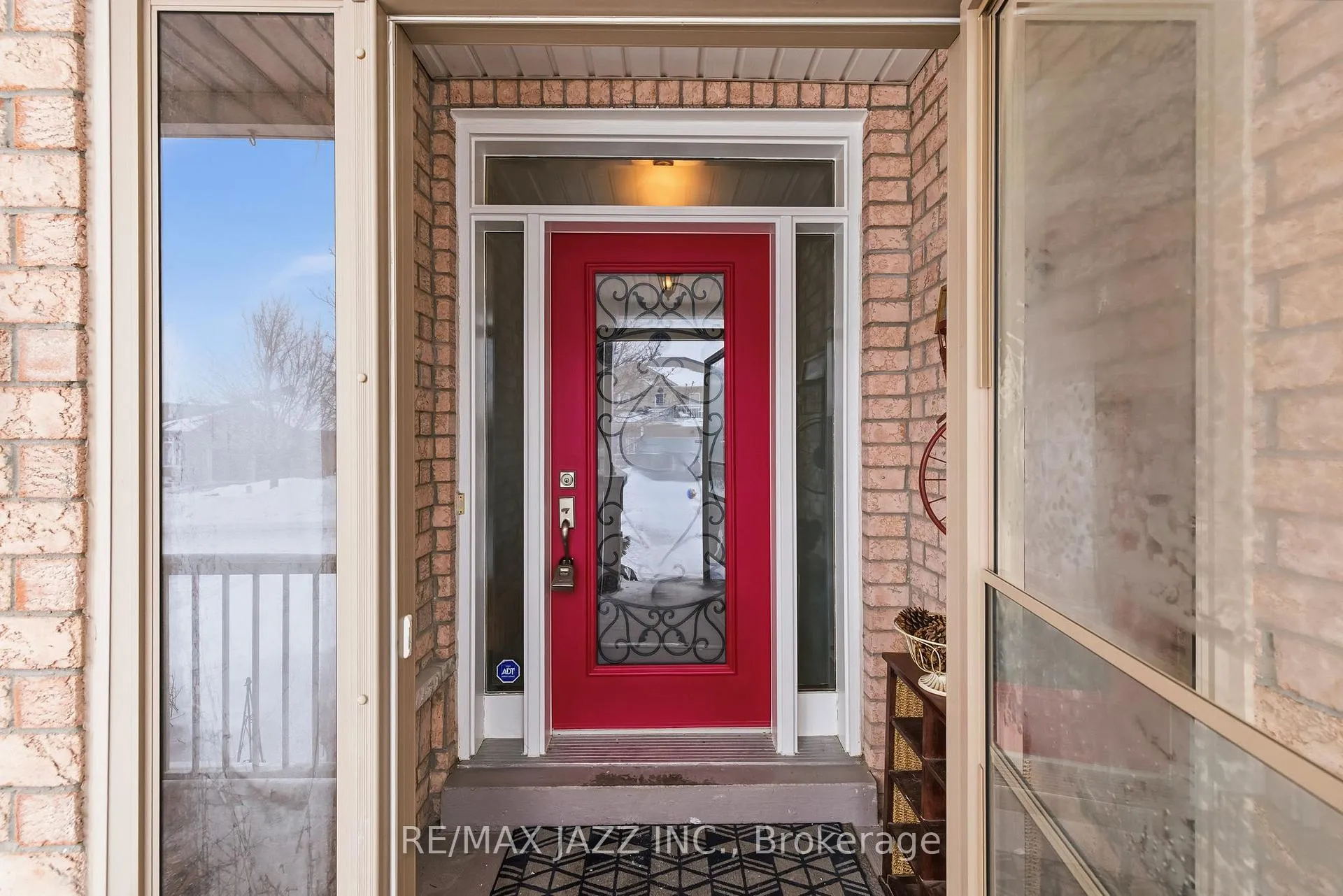 Photo 5 of 107 Earl Cuddie Boulevard, Scugog, Port Perry — HOMEH
